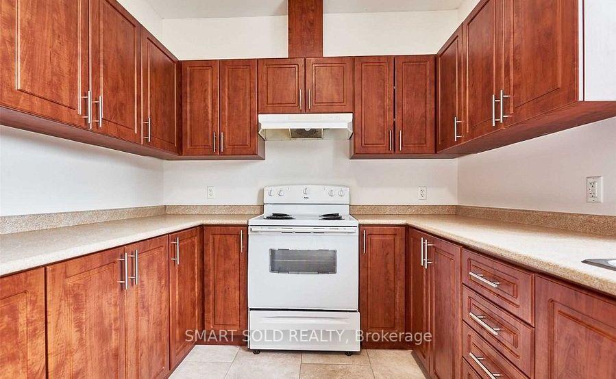Photo 12 of 349 Pine Avenue, Oshawa, Vanier — HOMEH