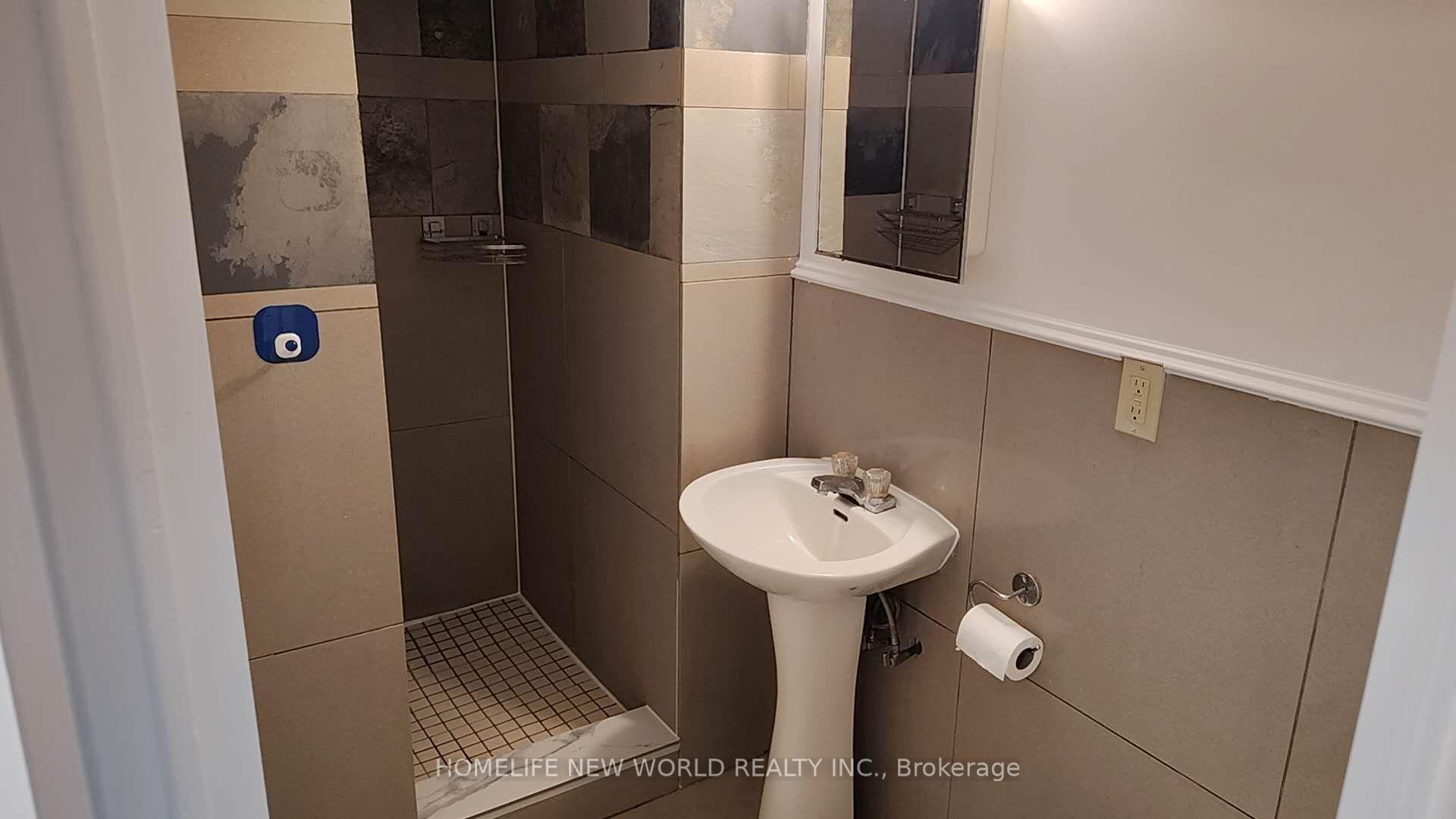 Photo 6 of Unit Lower Level, 4383 Radisson Crescent, Mississauga, Central Erin Mills — HOMEH