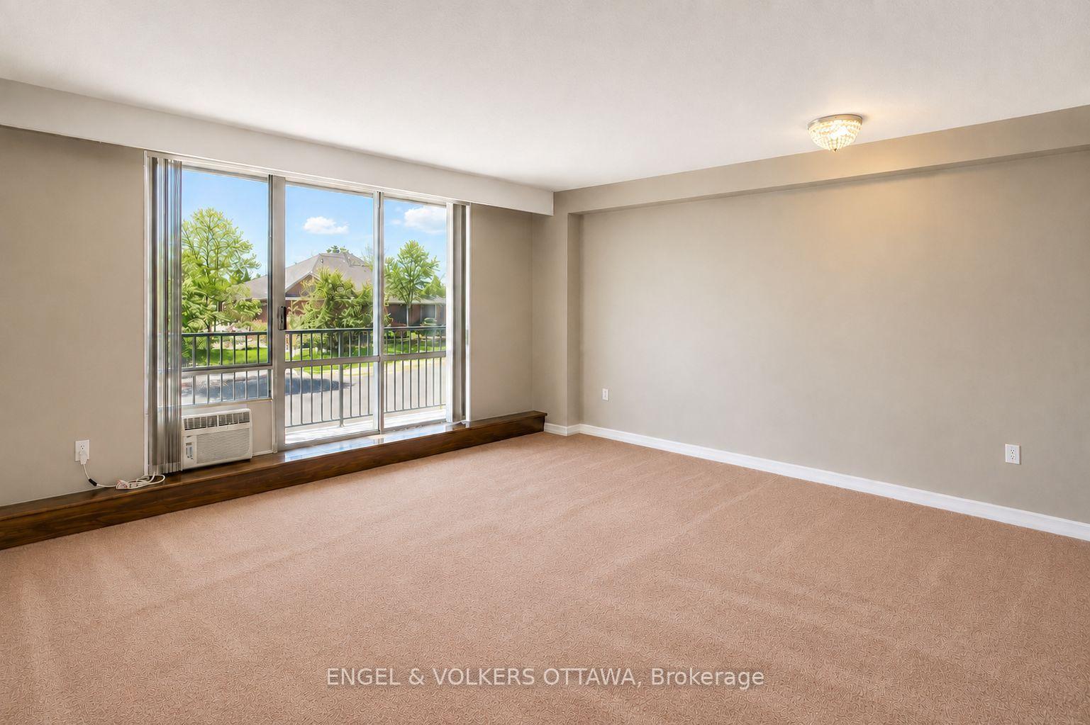Photo 5 of Unit 210, 2400 Virginia Drive, Ottawa, Guildwood Estates - Urbandale Acres — HOMEH
