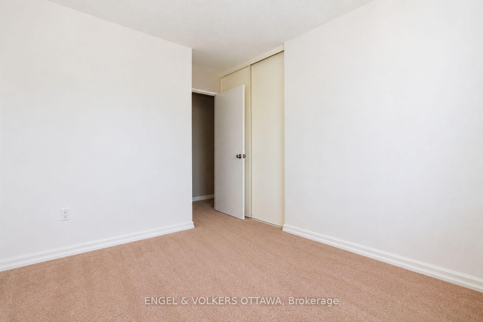 Photo 18 of Unit 210, 2400 Virginia Drive, Ottawa, Guildwood Estates - Urbandale Acres — HOMEH
