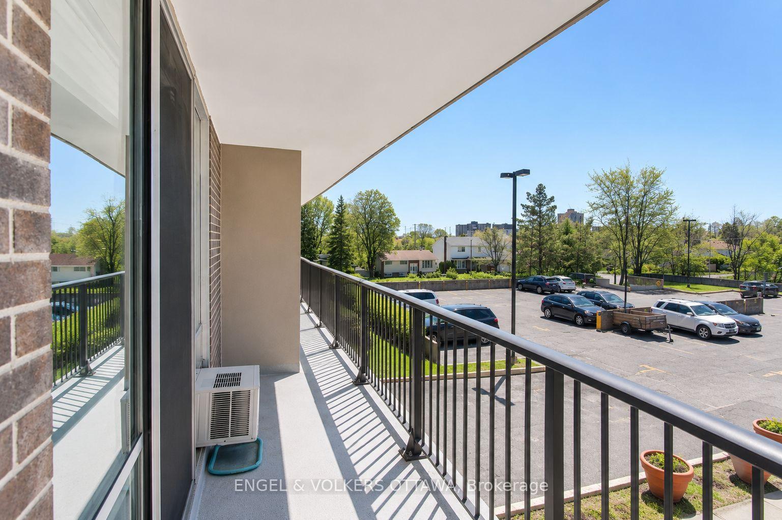 Photo 19 of Unit 210, 2400 Virginia Drive, Ottawa, Guildwood Estates - Urbandale Acres — HOMEH