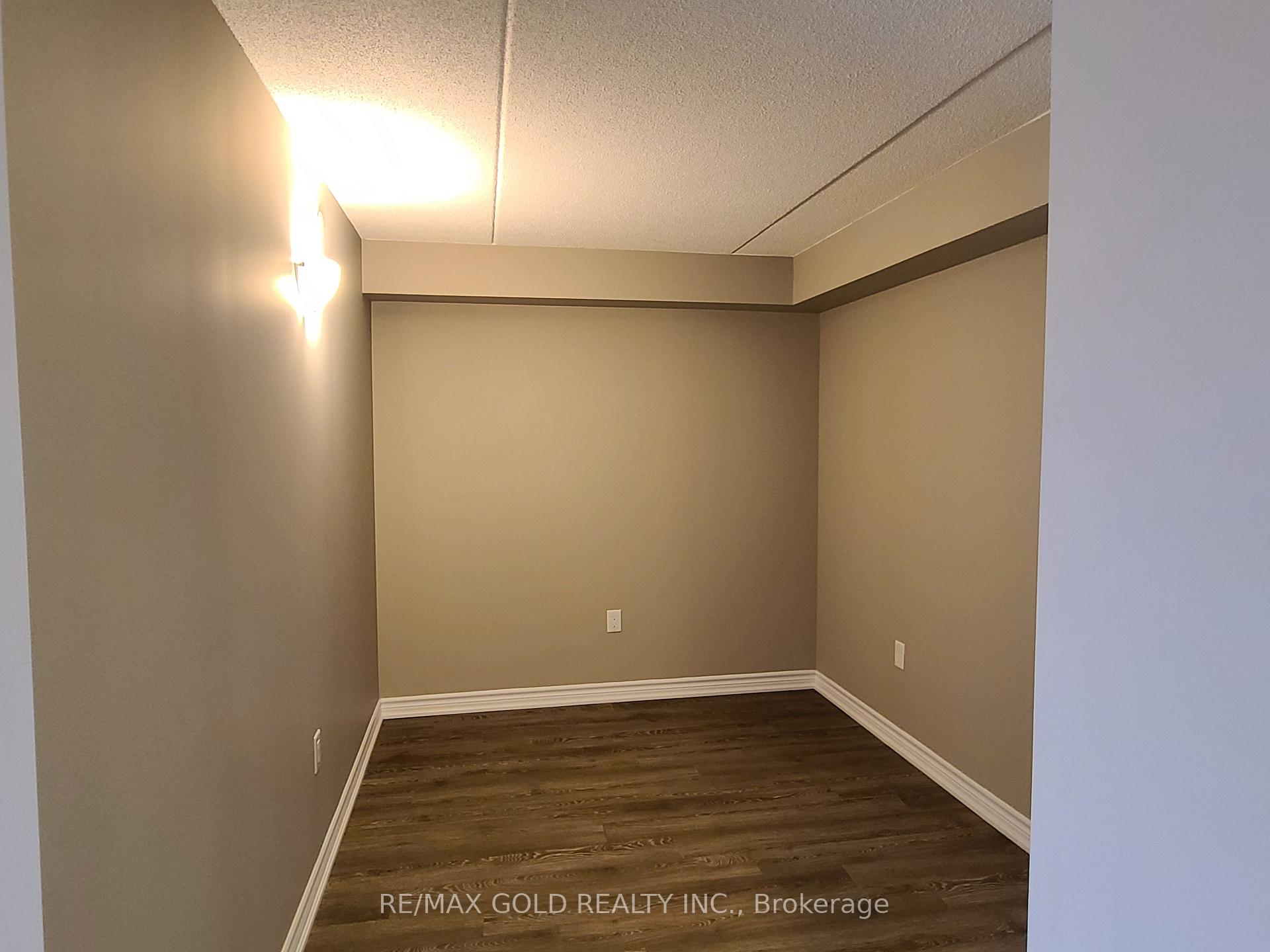Photo 4 of Unit 309, 716 Main Street E, Milton, Timberlea — HOMEH