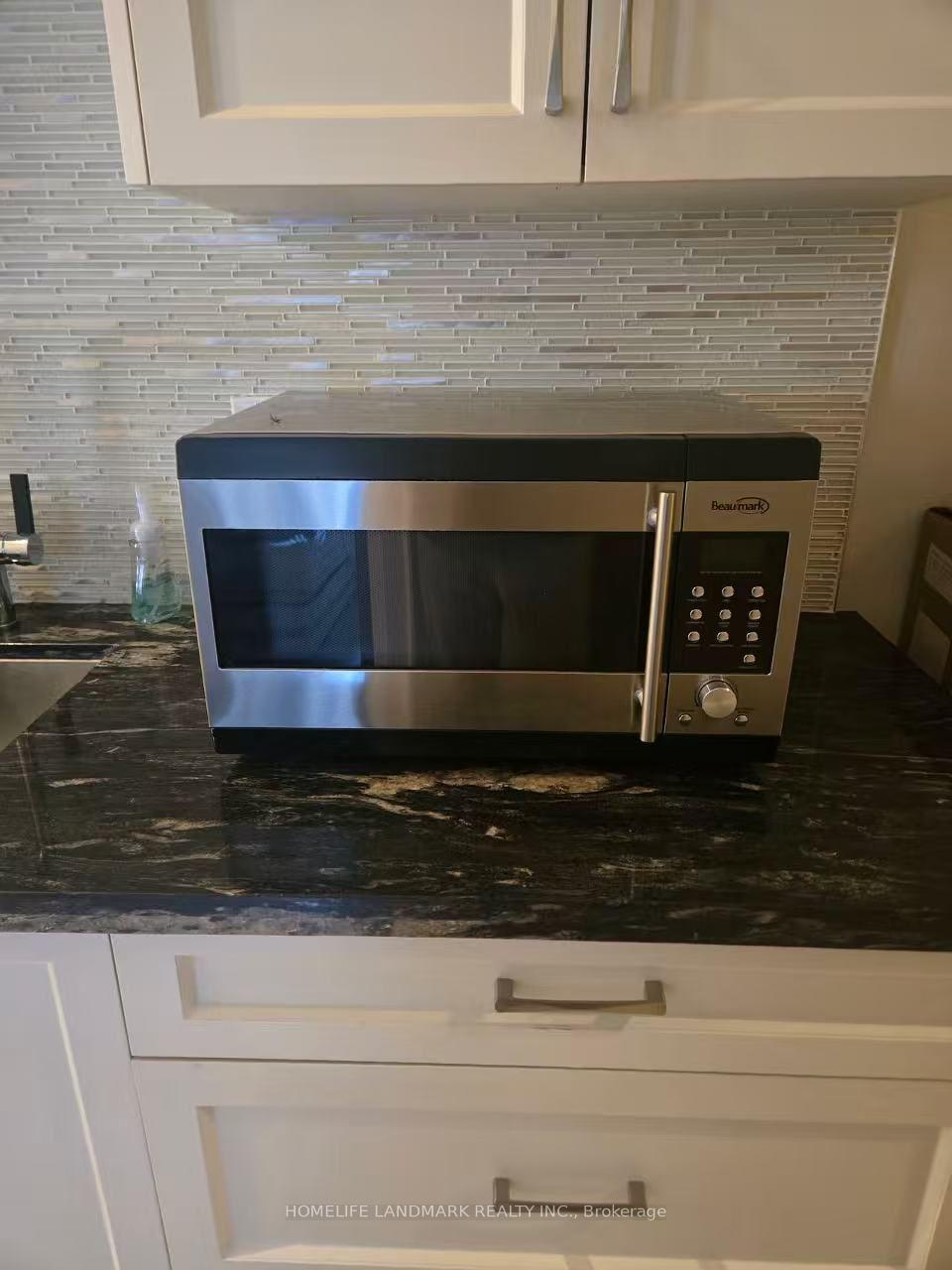 Photo 11 of Unit Lower, 102 Wanless Avenue, Toronto, Lawrence Park North — HOMEH