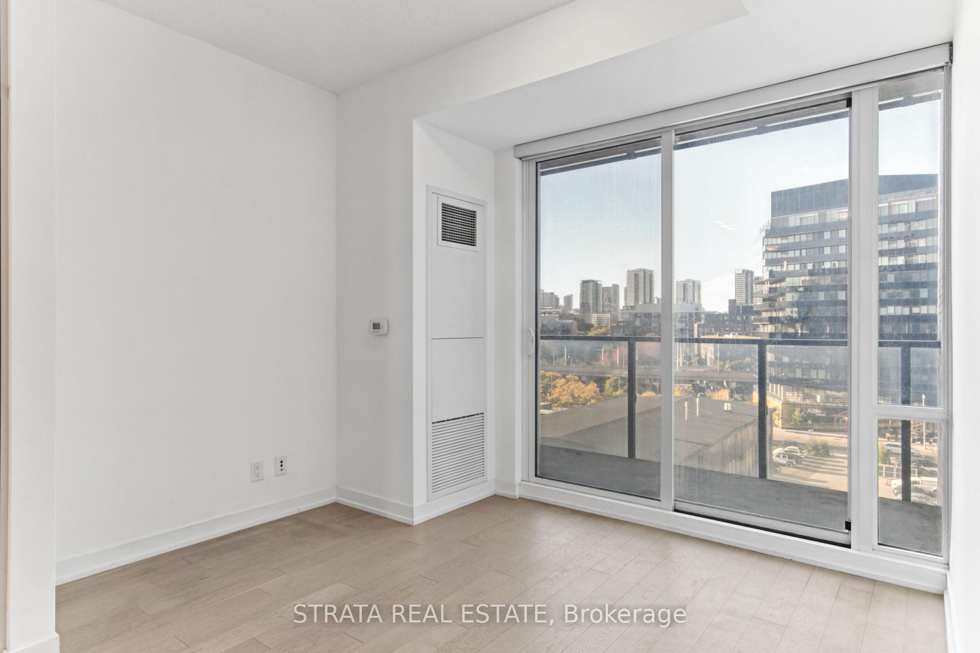 Photo 6 of Unit S615, 120 Bayview Avenue, Toronto, Waterfront Communities — HOMEH