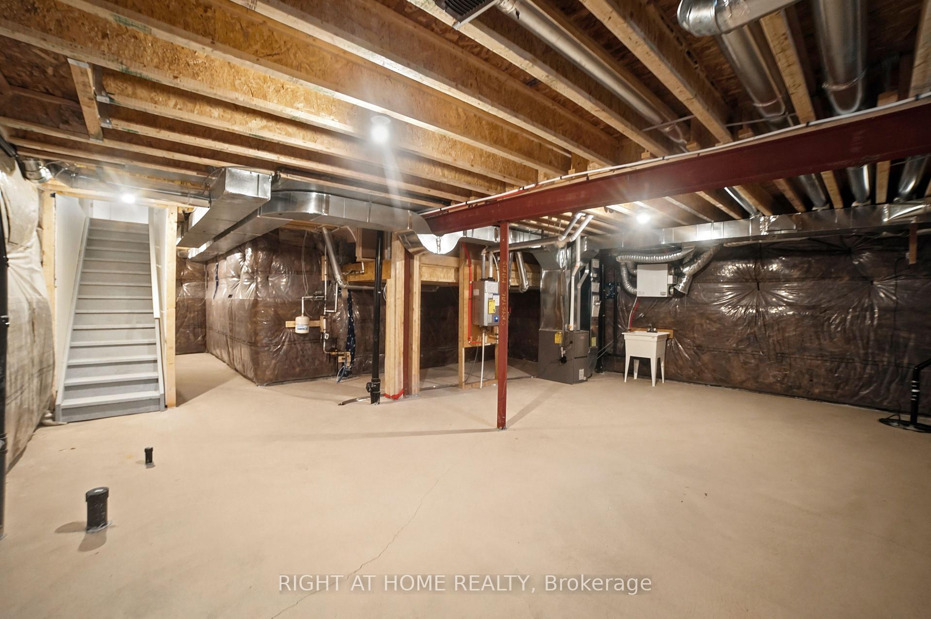 Photo 13 of 14 Postill Street, Brant, Paris — HOMEH