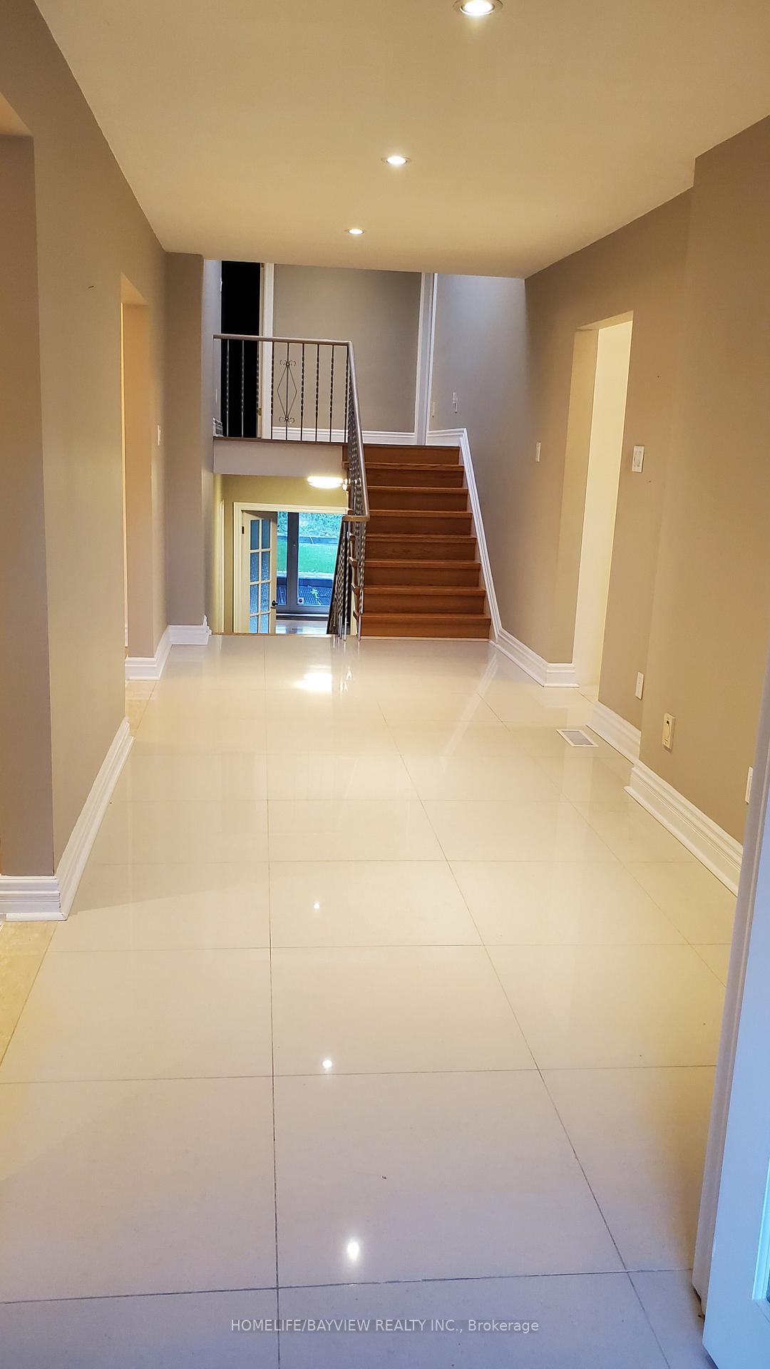 Photo 5 of 6 Restwell Crescent, North York, Bayview Village — HOMEH