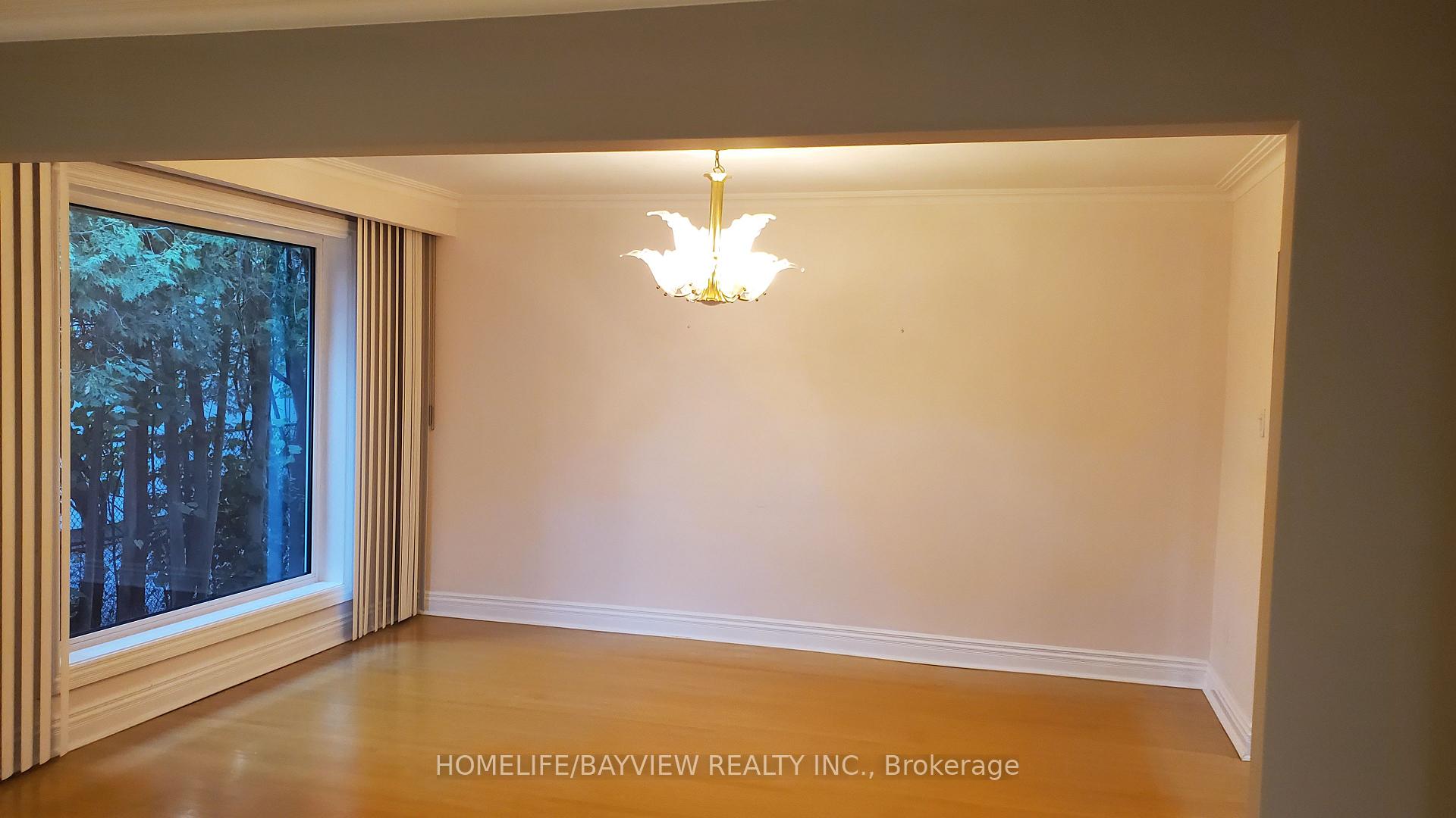 Photo 7 of 6 Restwell Crescent, North York, Bayview Village — HOMEH