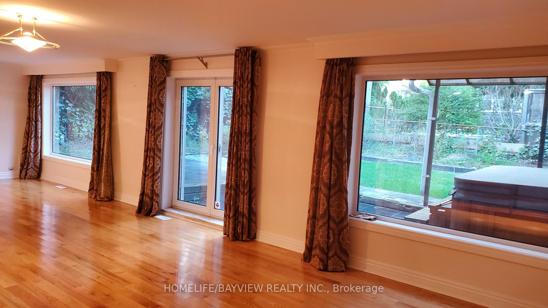 Photo 15 of 6 Restwell Crescent, North York, Bayview Village — HOMEH