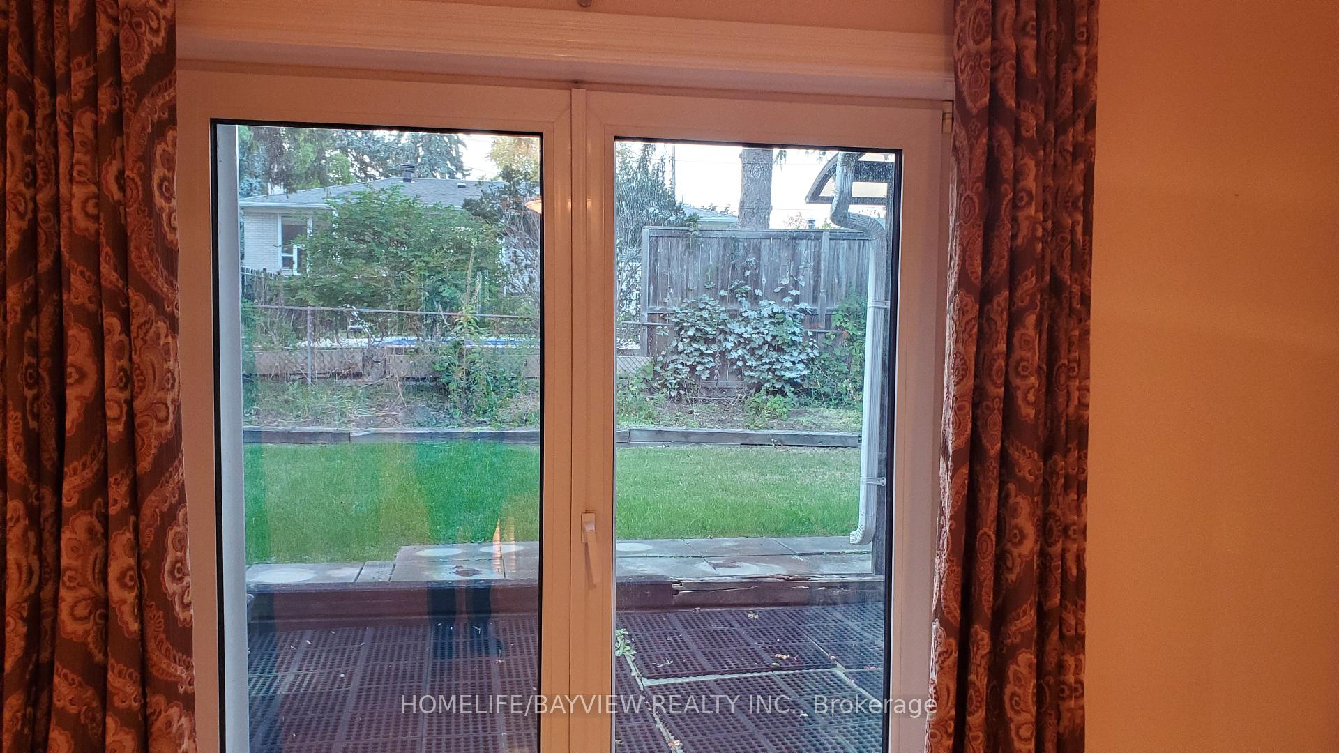 Photo 17 of 6 Restwell Crescent, North York, Bayview Village — HOMEH