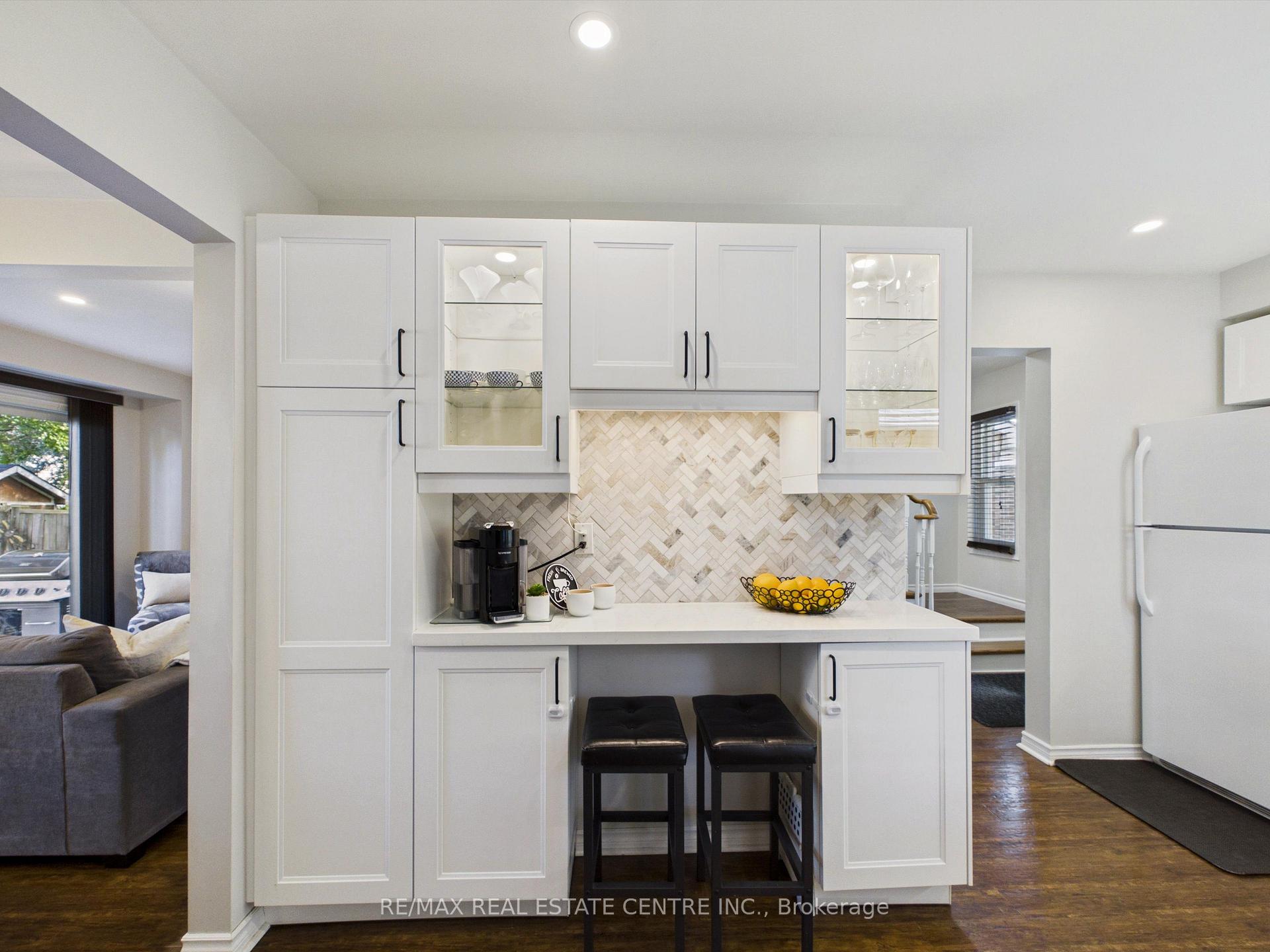 Photo 9 of 68 Aurora Place, Brampton, Heart Lake West — HOMEH
