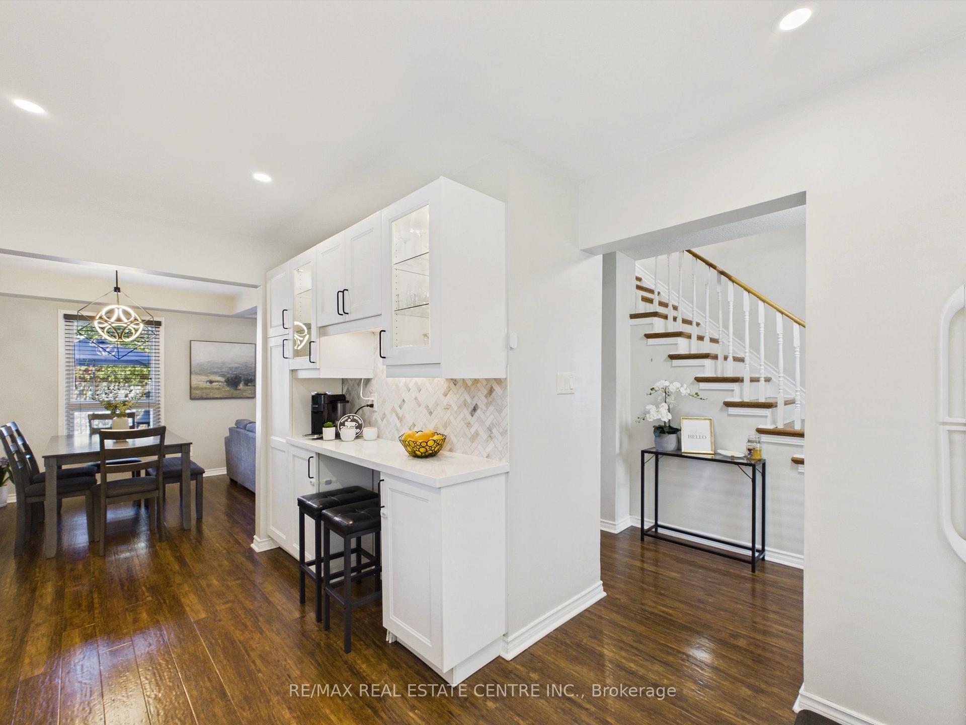 Photo 10 of 68 Aurora Place, Brampton, Heart Lake West — HOMEH