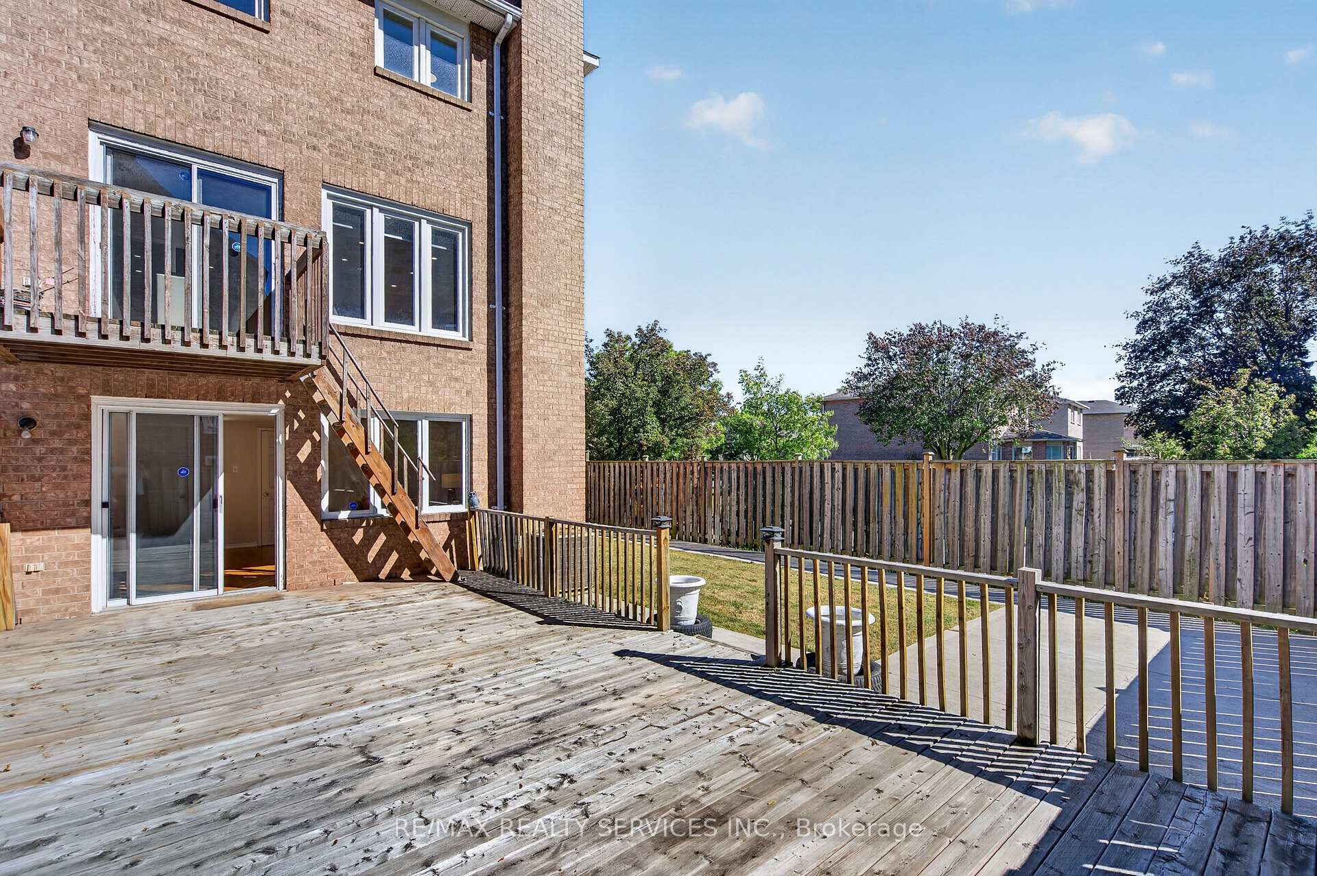 Photo 16 of 66 Clansman Trail, Mississauga, Hurontario — HOMEH