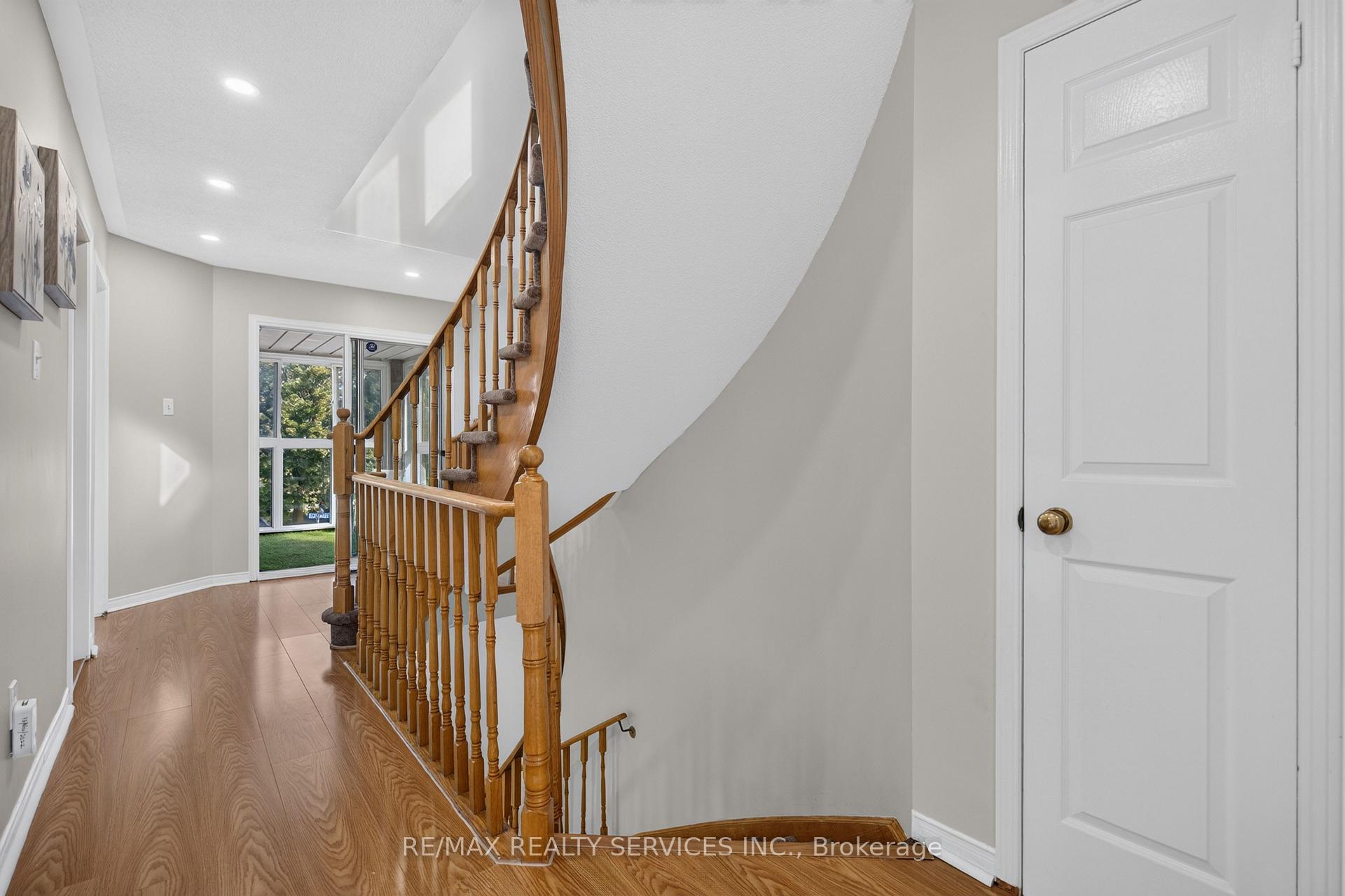 Photo 19 of 66 Clansman Trail, Mississauga, Hurontario — HOMEH