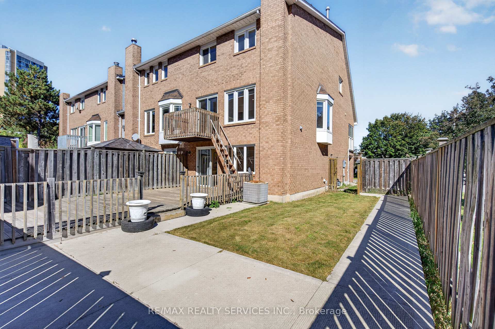 Photo 48 of 66 Clansman Trail, Mississauga, Hurontario — HOMEH