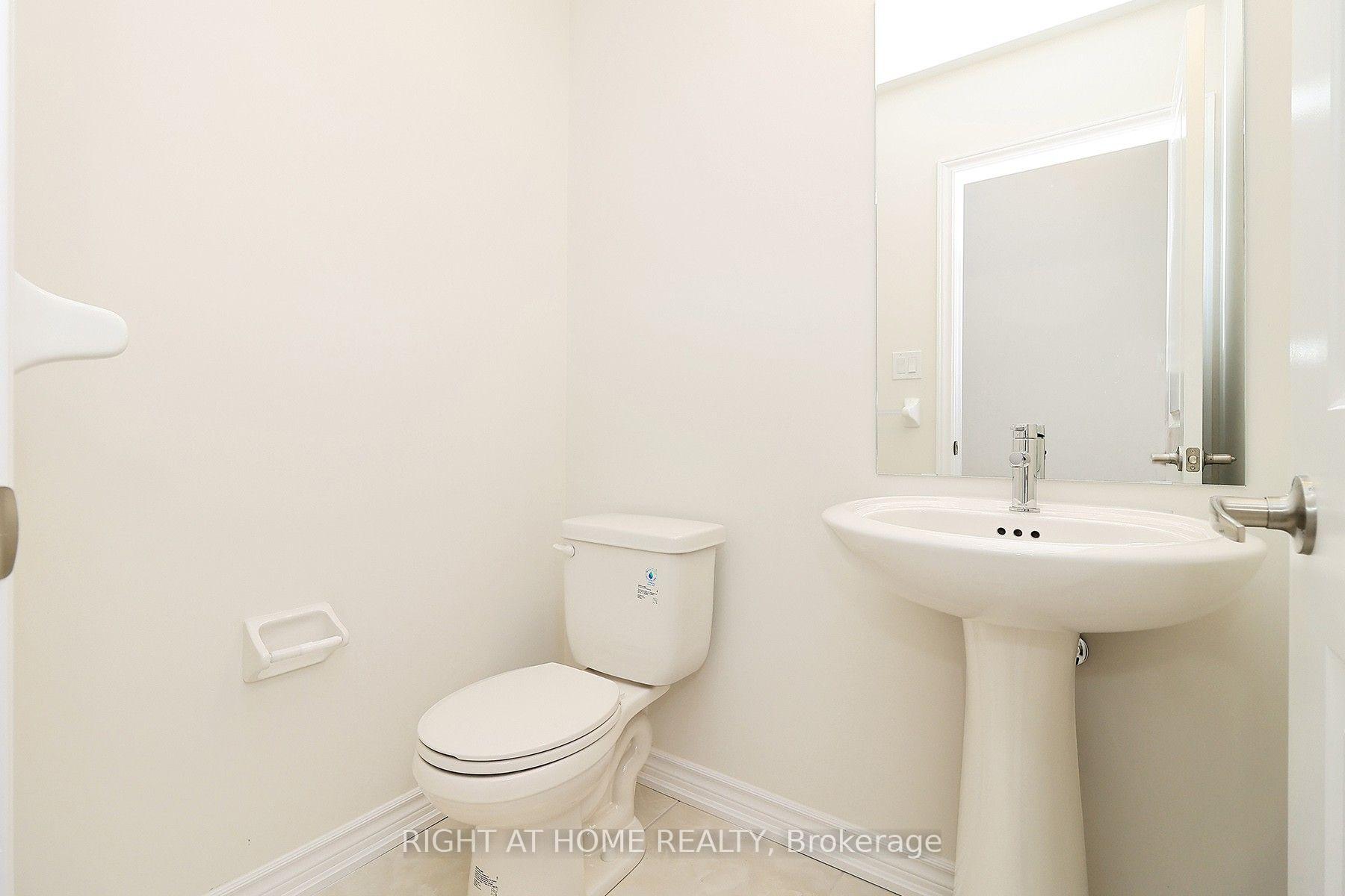 Photo 18 of 1052 Periwinkle Crescent, Woodstock, Woodstock - North — HOMEH