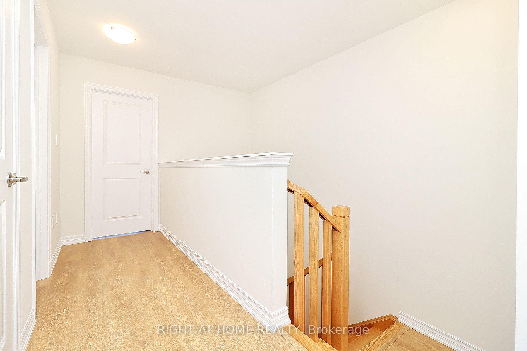Photo 19 of 1052 Periwinkle Crescent, Woodstock, Woodstock - North — HOMEH