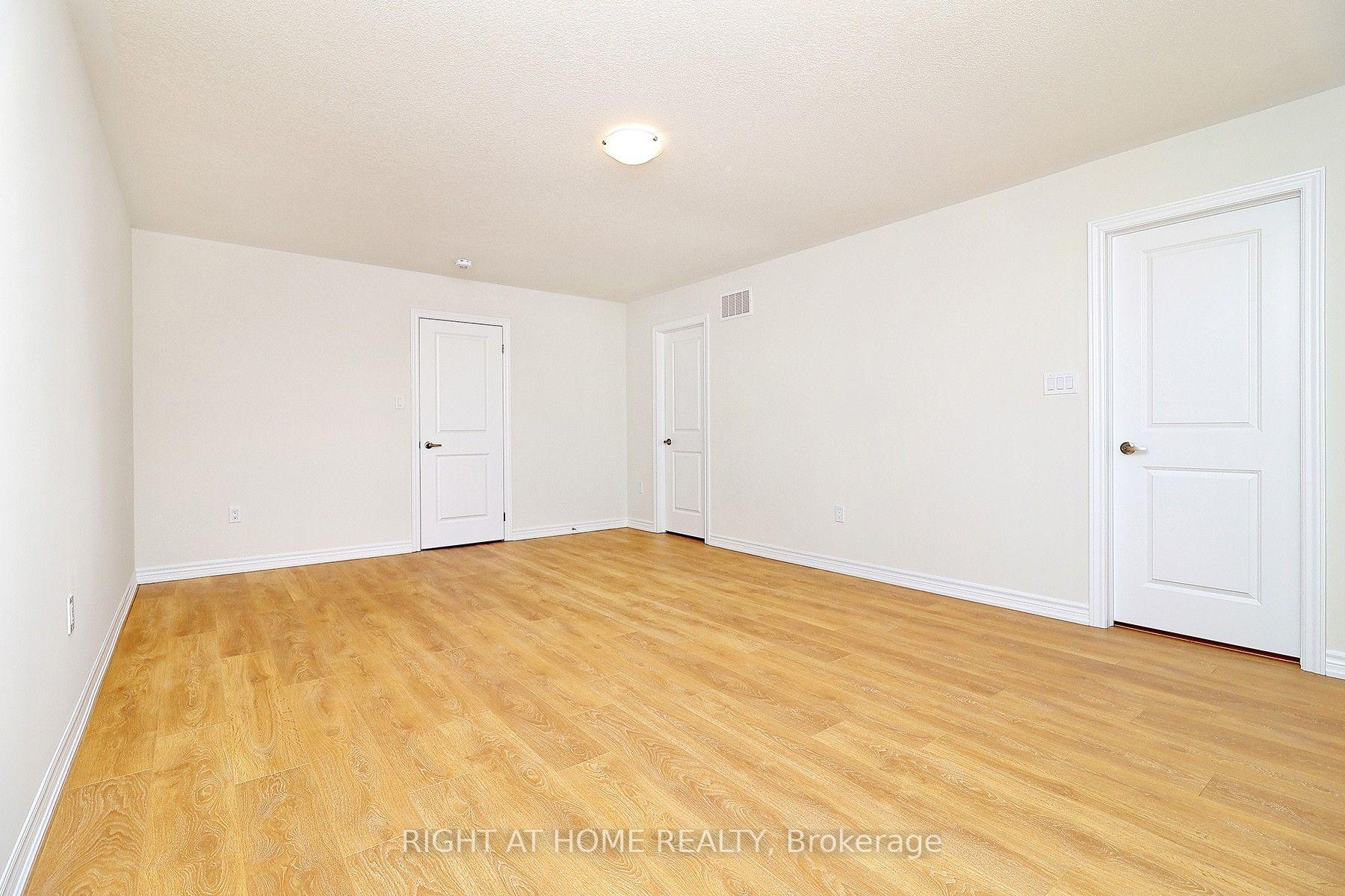 Photo 20 of 1052 Periwinkle Crescent, Woodstock, Woodstock - North — HOMEH