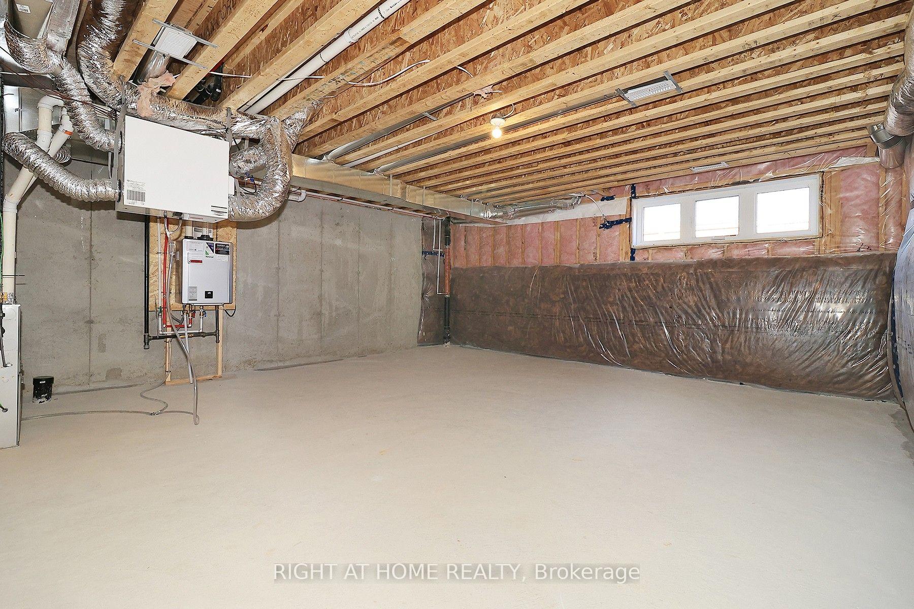 Photo 28 of 1052 Periwinkle Crescent, Woodstock, Woodstock - North — HOMEH