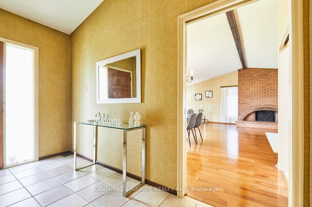 Photo 3 of 1 Goodland Gate, Scarborough, Agincourt South-Malvern West — HOMEH