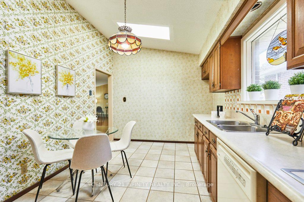 Photo 19 of 1 Goodland Gate, Scarborough, Agincourt South-Malvern West — HOMEH