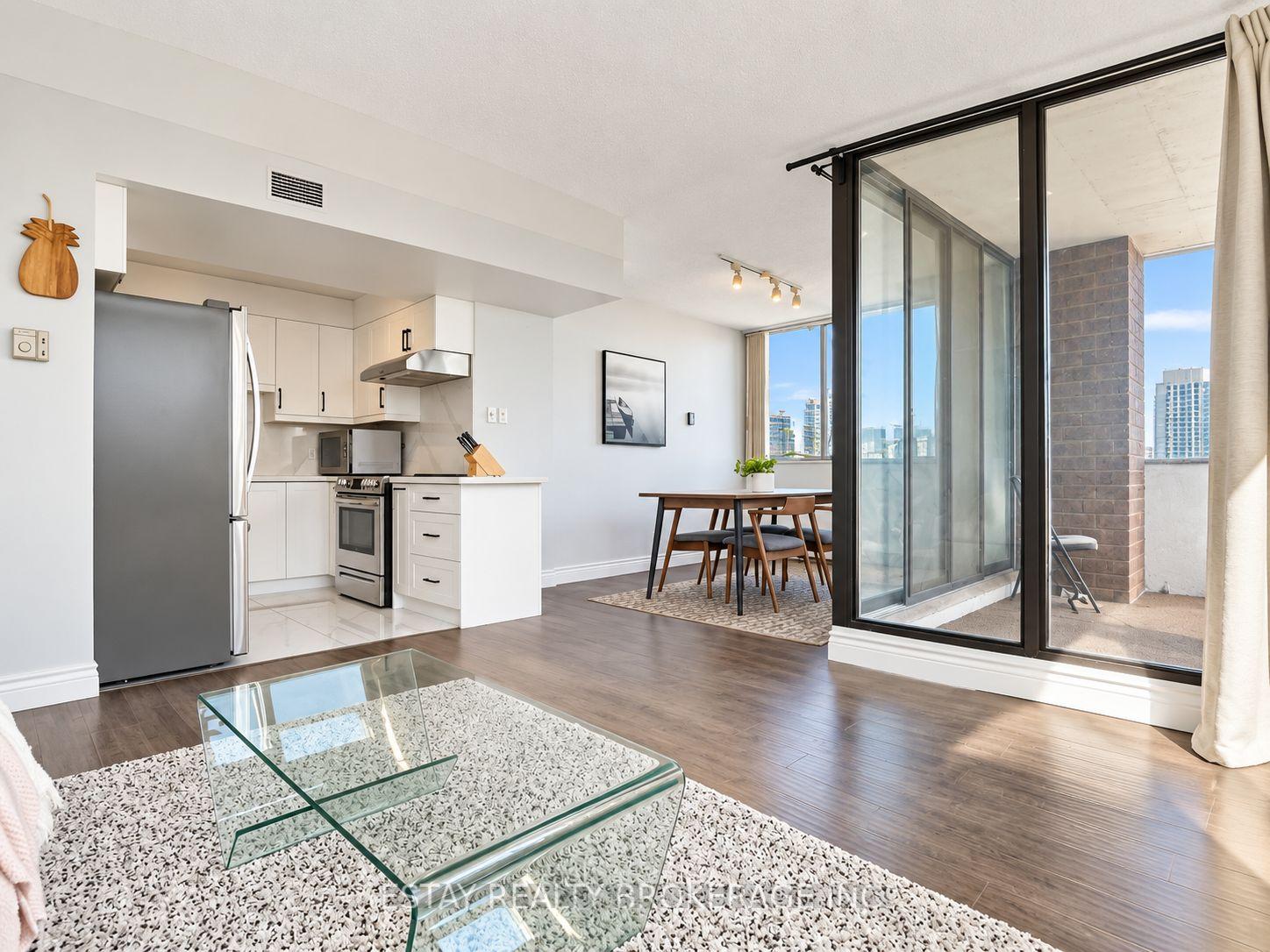 Photo 5 of Unit 1902, 914 Yonge Street, Toronto, The Annex — HOMEH
