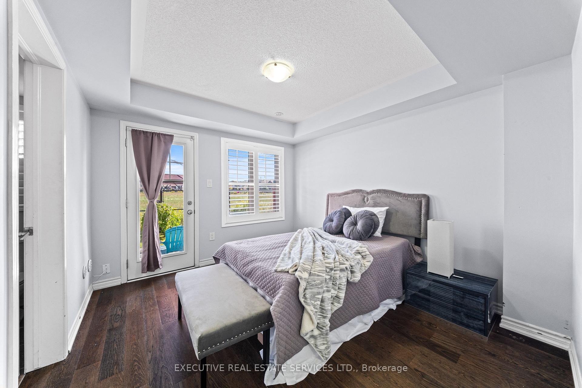 Photo 11 of 98 Bannister Crescent, Brampton, Northwest Brampton — HOMEH