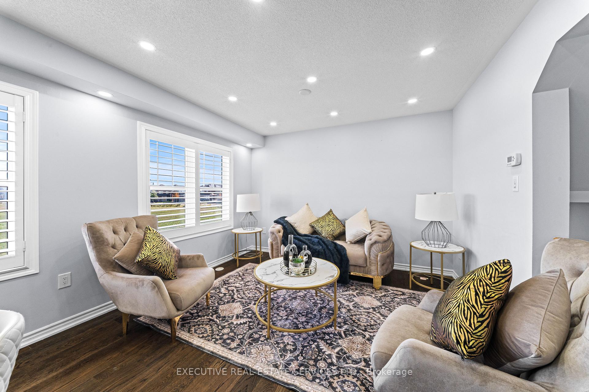 Photo 19 of 98 Bannister Crescent, Brampton, Northwest Brampton — HOMEH