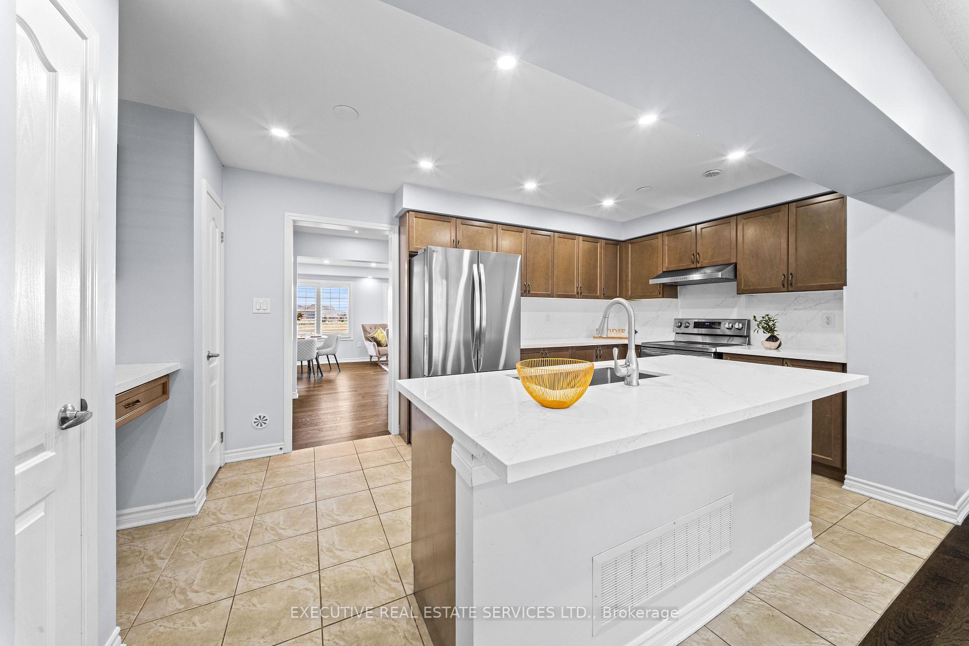 Photo 25 of 98 Bannister Crescent, Brampton, Northwest Brampton — HOMEH