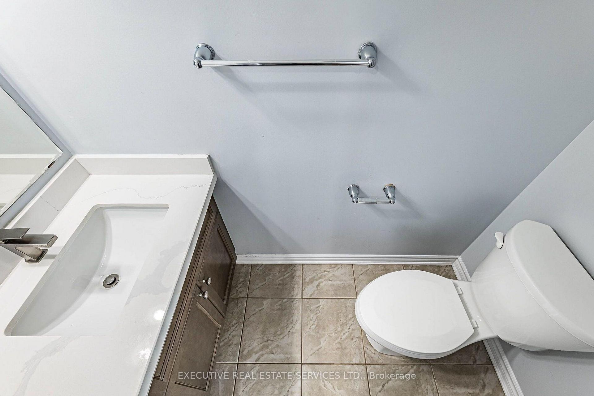 Photo 33 of 98 Bannister Crescent, Brampton, Northwest Brampton — HOMEH