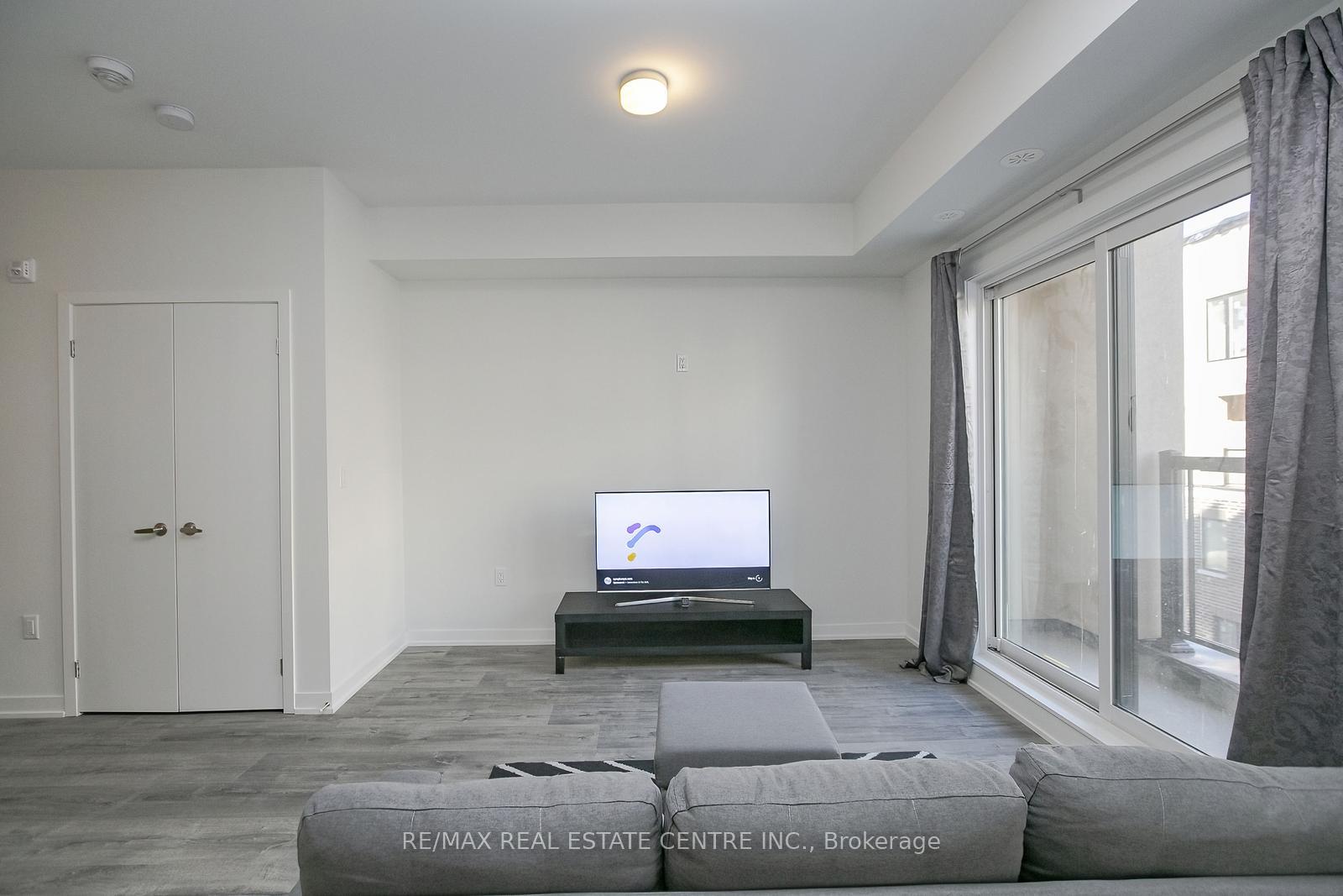 Photo 8 of Unit 4, 3556 Colonial Drive, Mississauga, Erin Mills — HOMEH