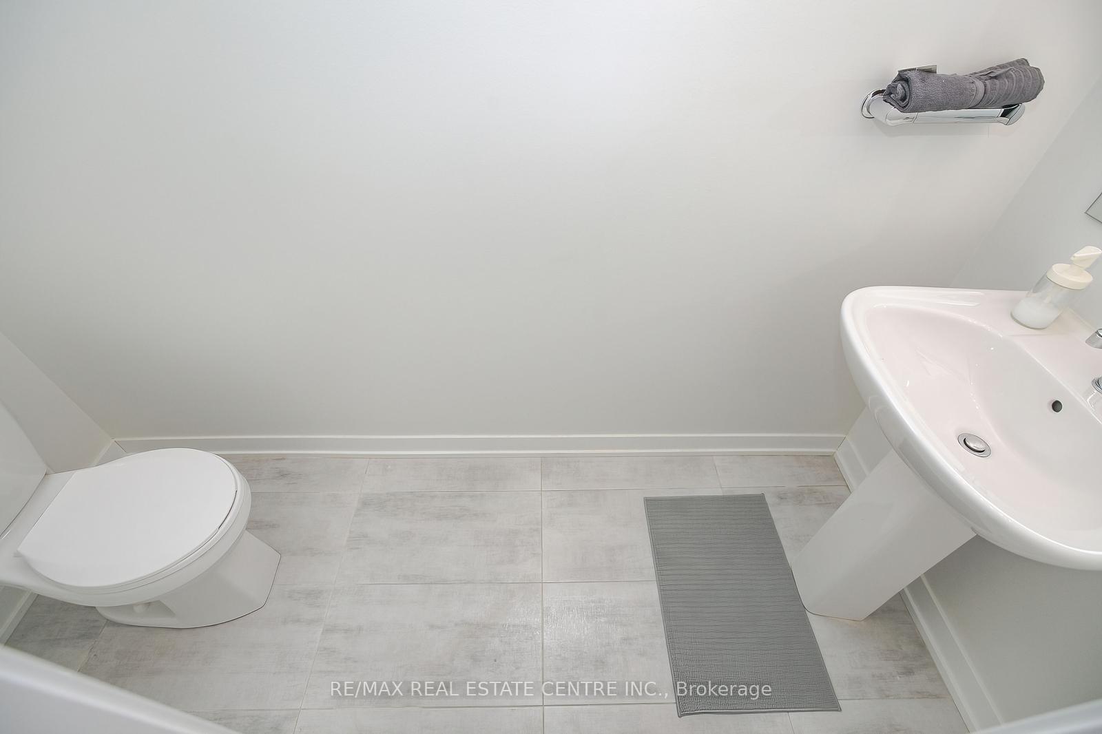 Photo 18 of Unit 4, 3556 Colonial Drive, Mississauga, Erin Mills — HOMEH