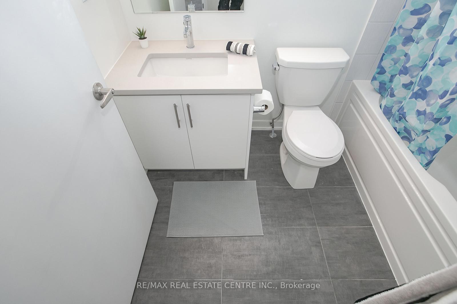 Photo 31 of Unit 4, 3556 Colonial Drive, Mississauga, Erin Mills — HOMEH