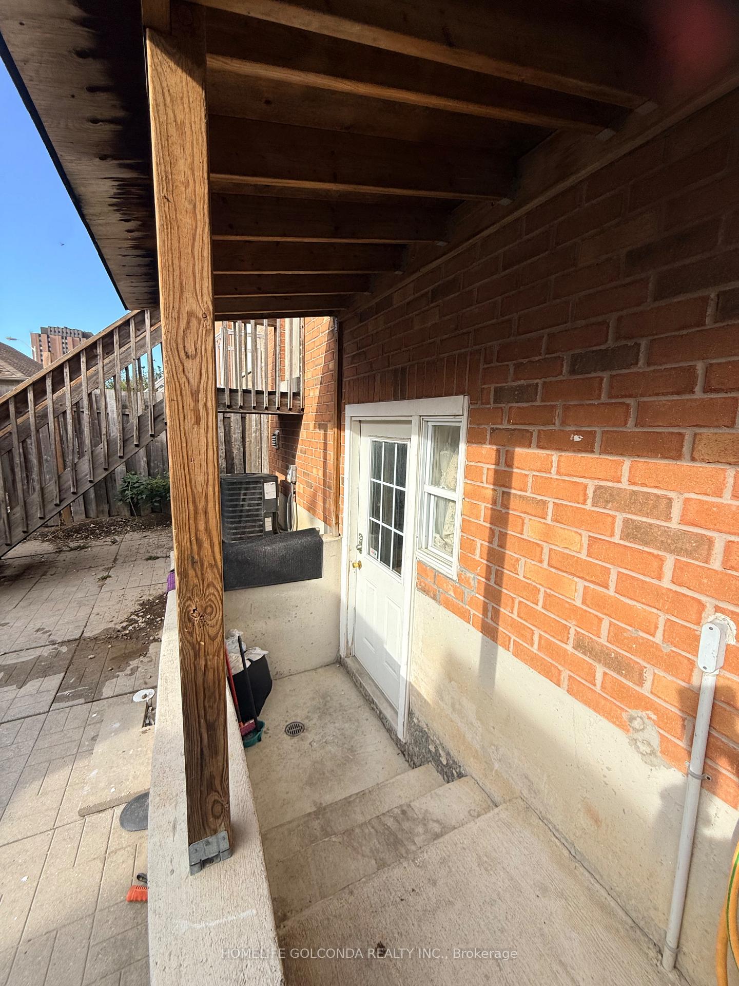 Photo 4 of 10 Aldwinckle Heights, North York, York University Heights — HOMEH