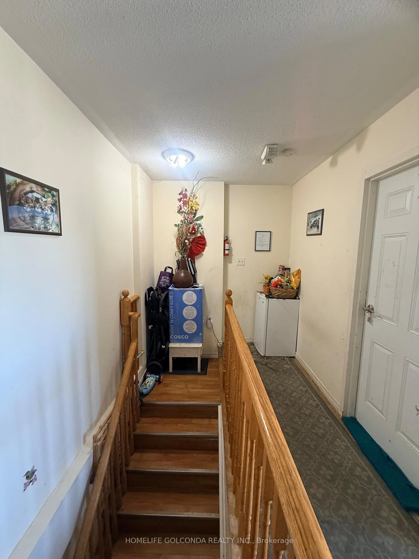 Photo 18 of 10 Aldwinckle Heights, North York, York University Heights — HOMEH