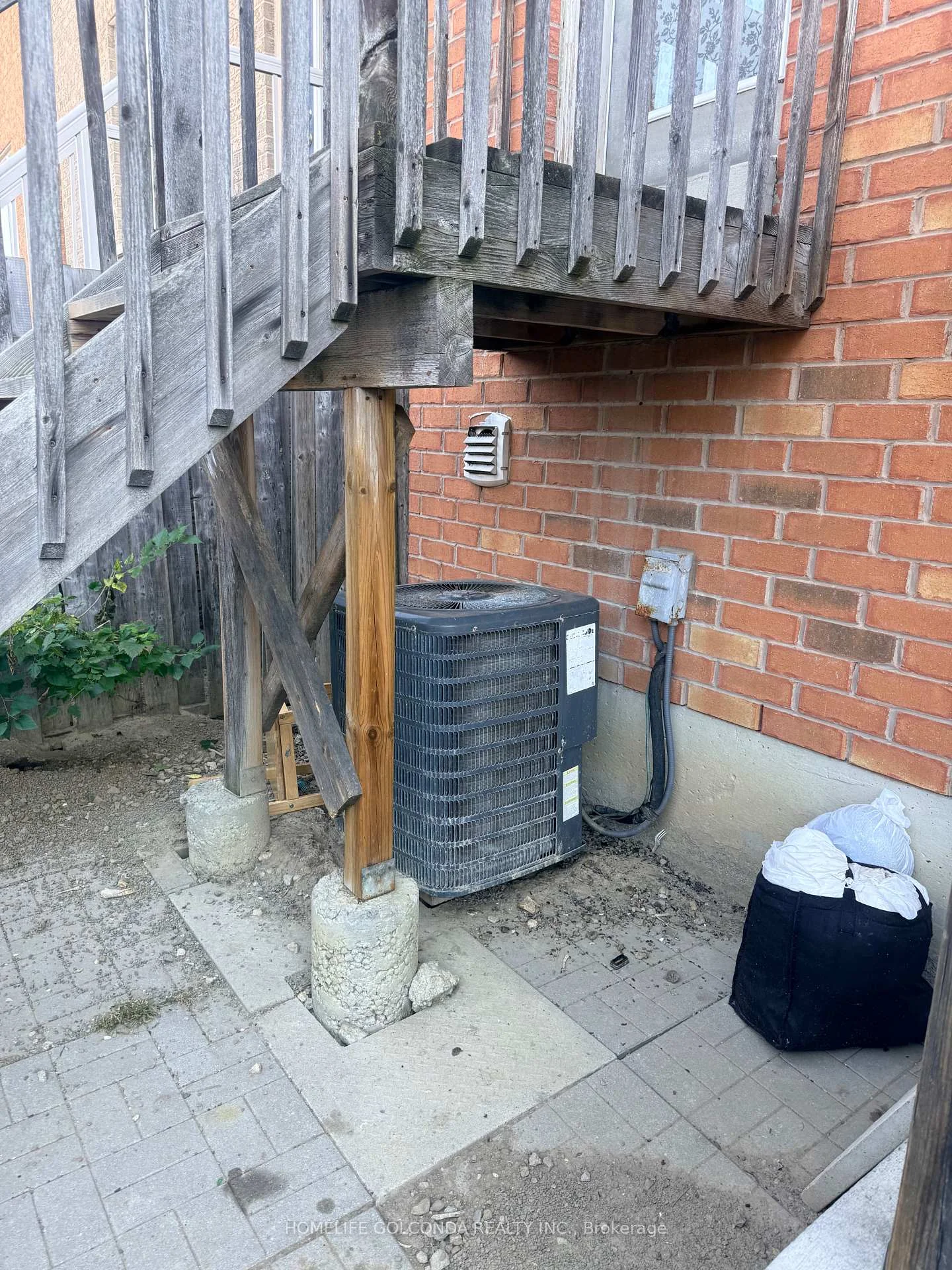 Photo 33 of 10 Aldwinckle Heights, North York, York University Heights — HOMEH