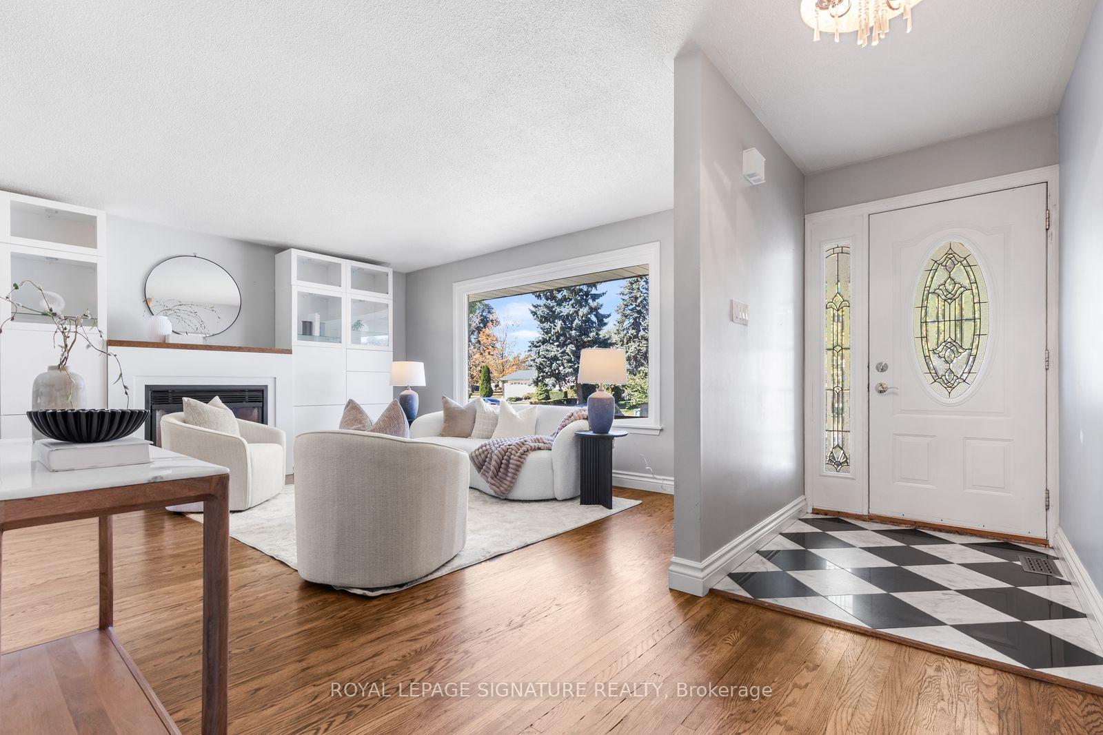 Photo 4 of 72 Cavendish Crescent, Brampton, Avondale — HOMEH