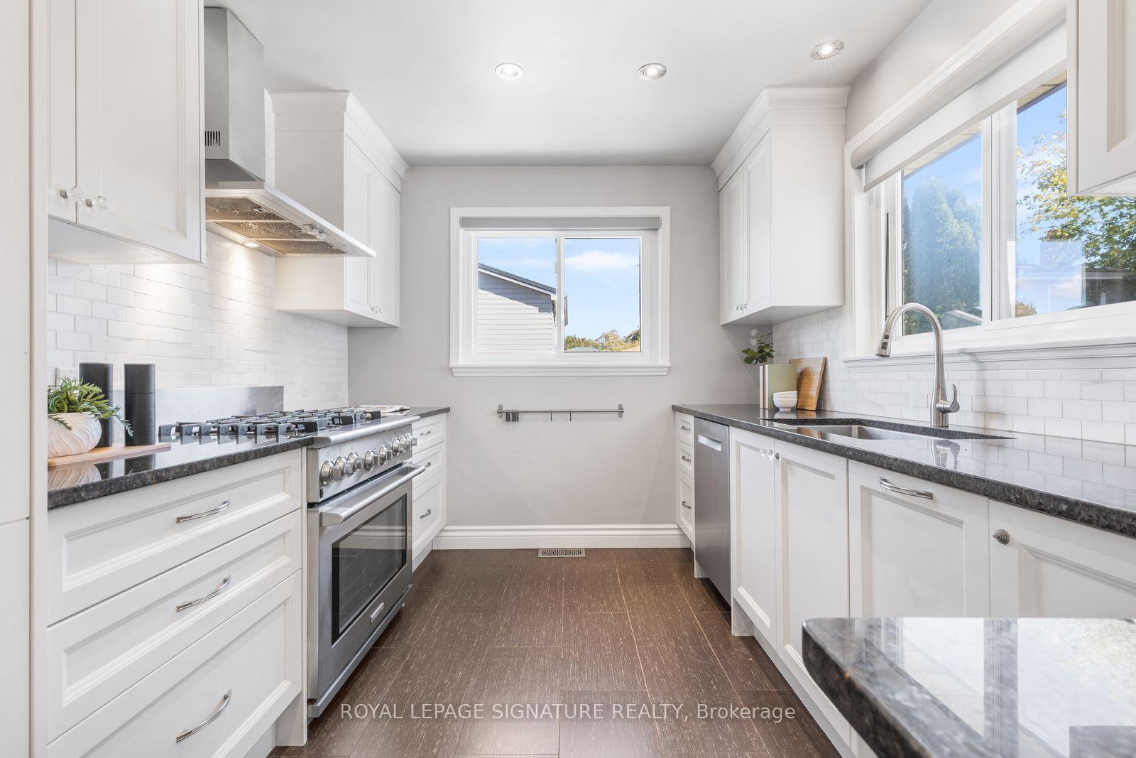 Photo 15 of 72 Cavendish Crescent, Brampton, Avondale — HOMEH