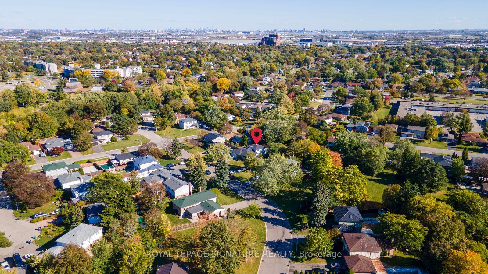 Photo 44 of 72 Cavendish Crescent, Brampton, Avondale — HOMEH