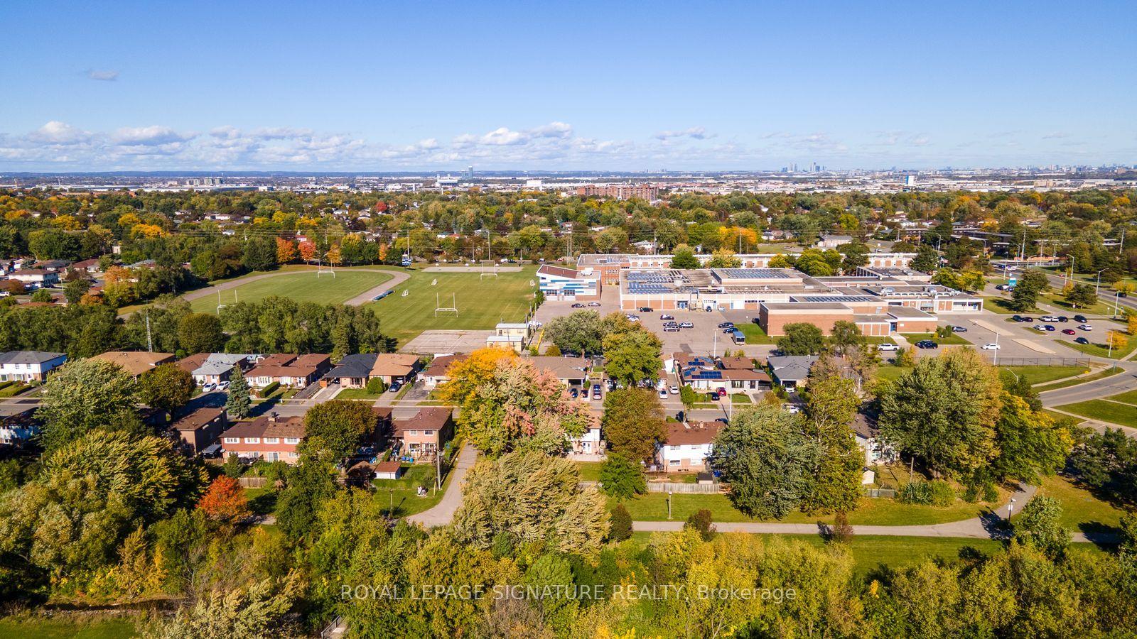 Photo 47 of 72 Cavendish Crescent, Brampton, Avondale — HOMEH