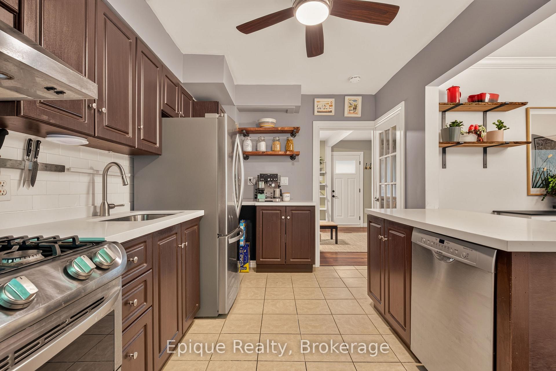 Photo 17 of 93 Graham Avenue S, Hamilton, Delta — HOMEH