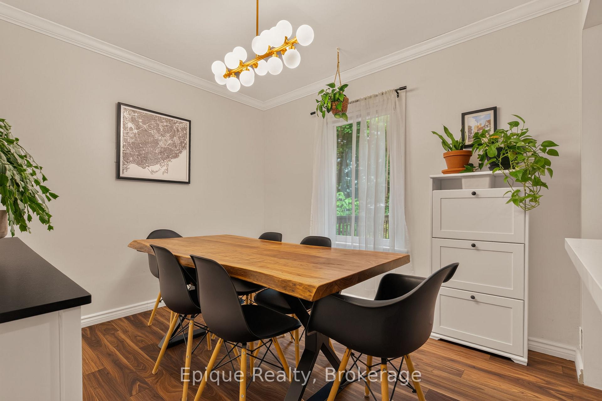 Photo 22 of 93 Graham Avenue S, Hamilton, Delta — HOMEH