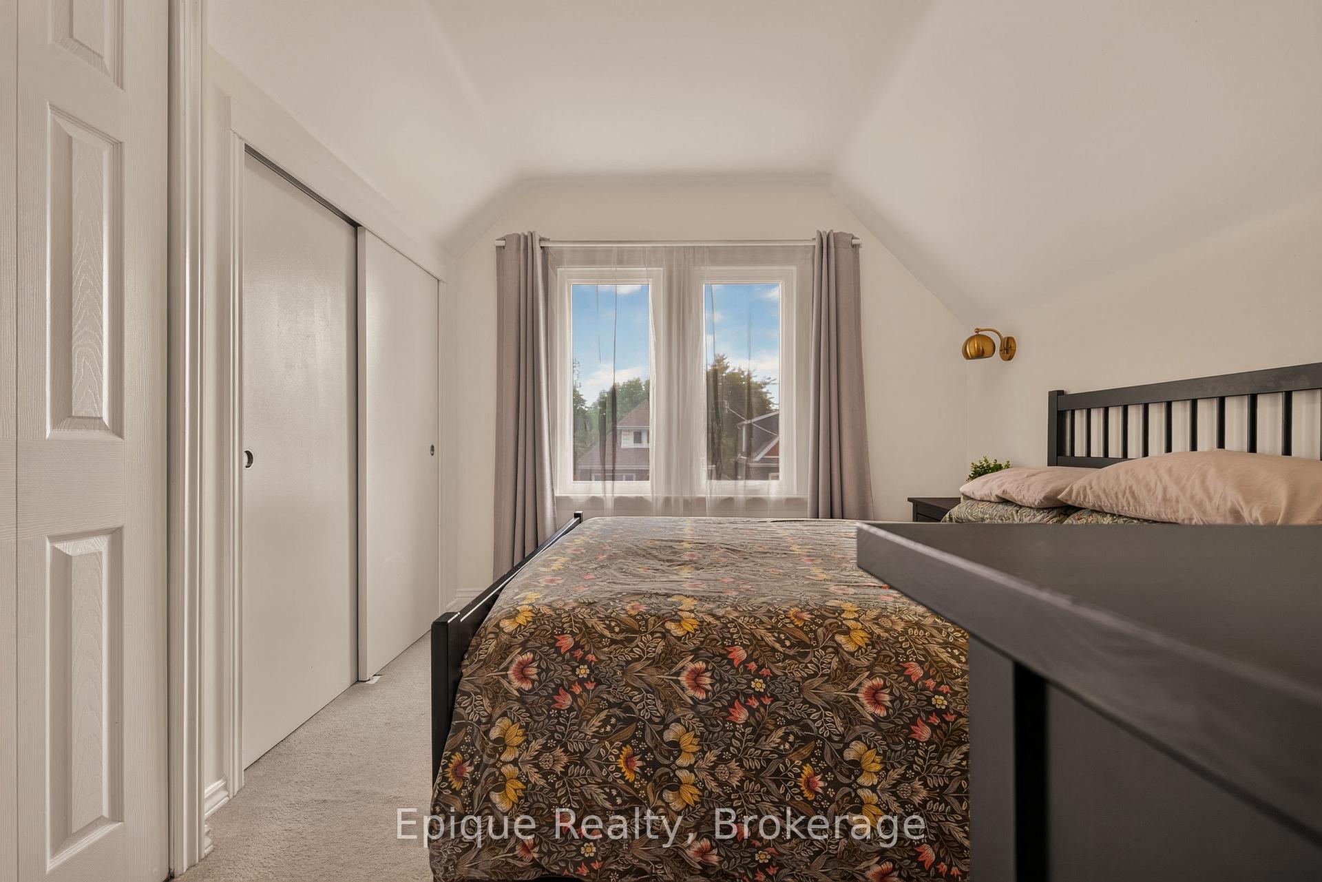 Photo 25 of 93 Graham Avenue S, Hamilton, Delta — HOMEH