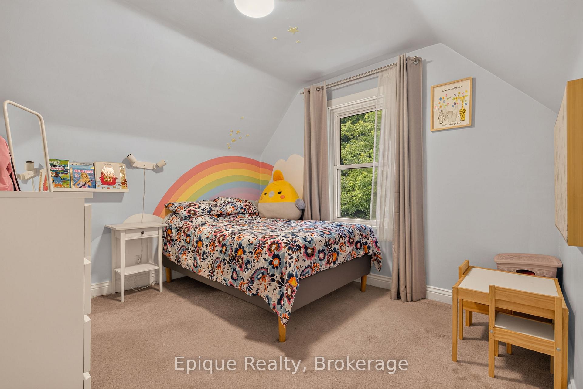 Photo 26 of 93 Graham Avenue S, Hamilton, Delta — HOMEH