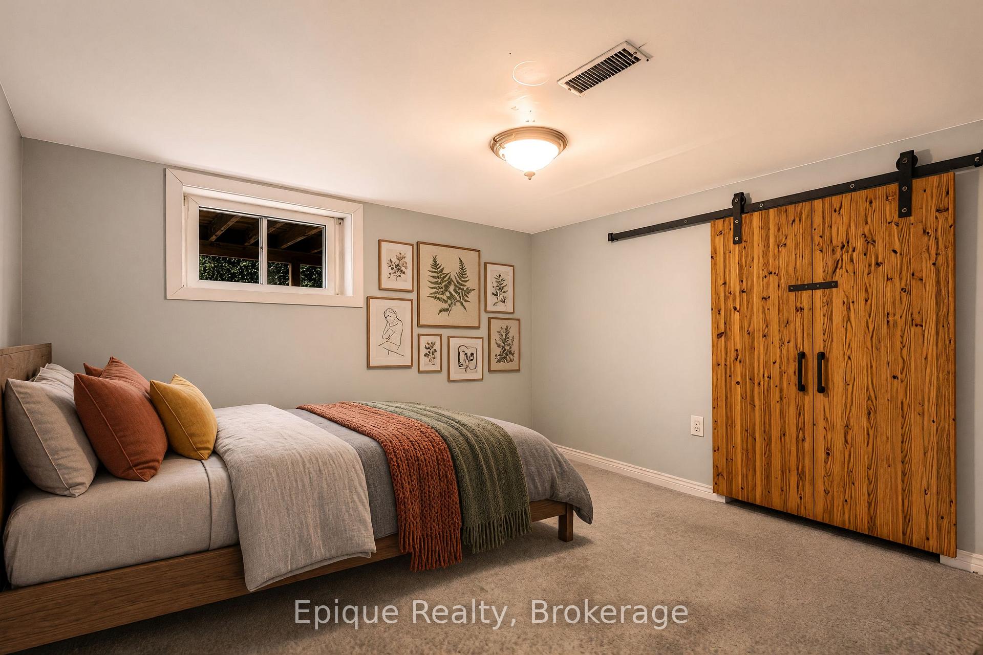 Photo 33 of 93 Graham Avenue S, Hamilton, Delta — HOMEH