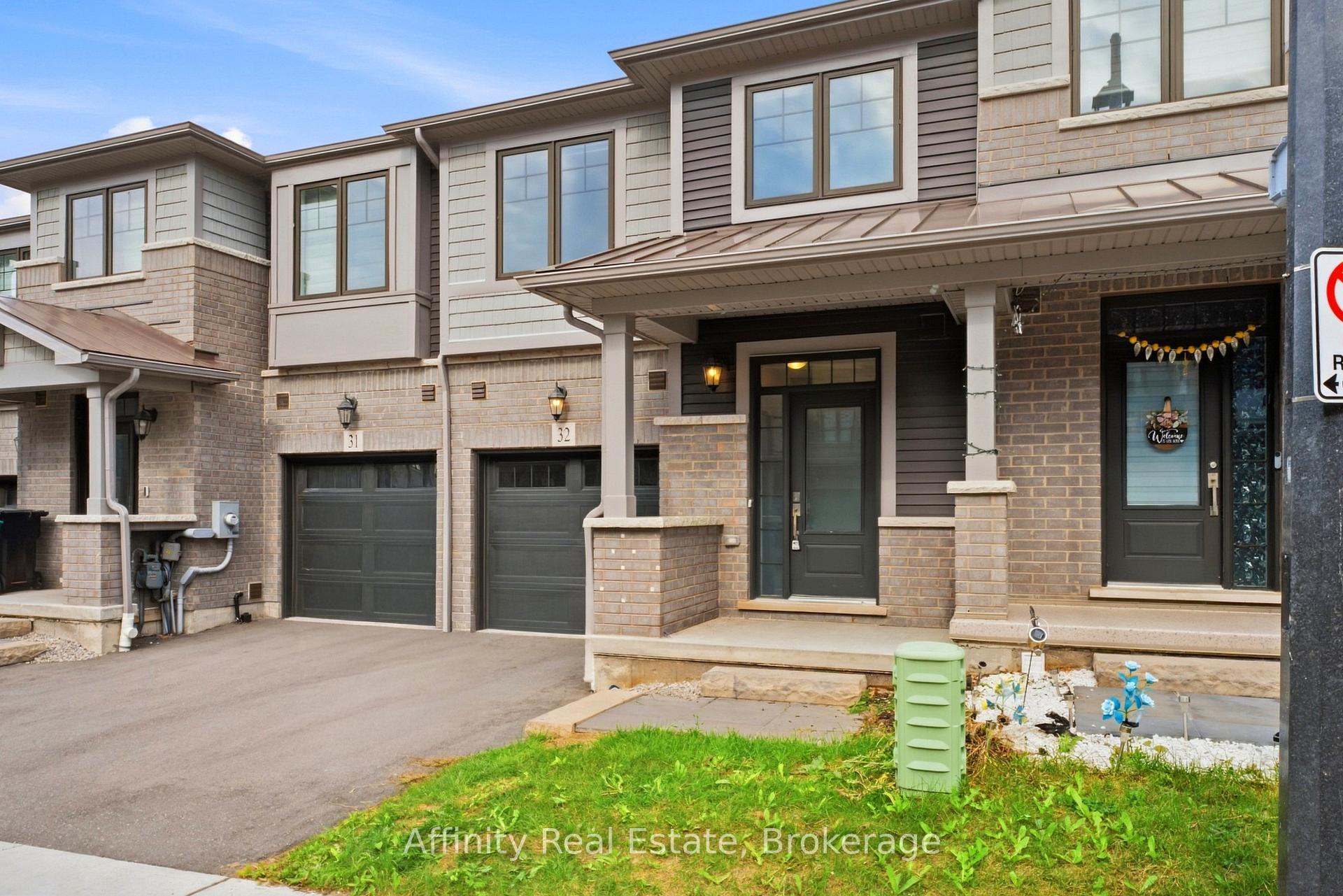 Photo 3 of Unit 32, 10 Birmingham Drive, Cambridge, Hillcrest/Forbes Park — HOMEH