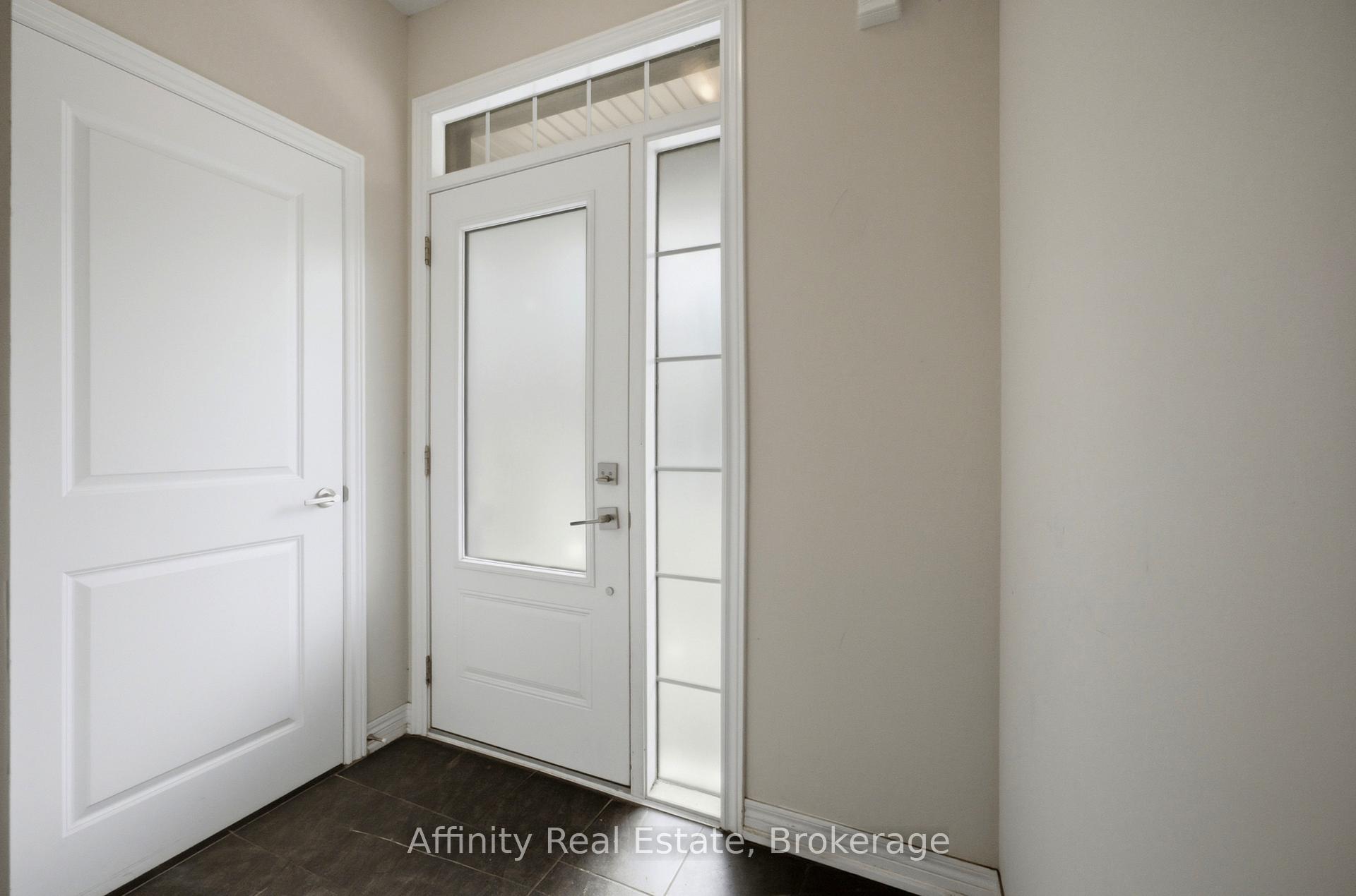 Photo 7 of Unit 32, 10 Birmingham Drive, Cambridge, Hillcrest/Forbes Park — HOMEH