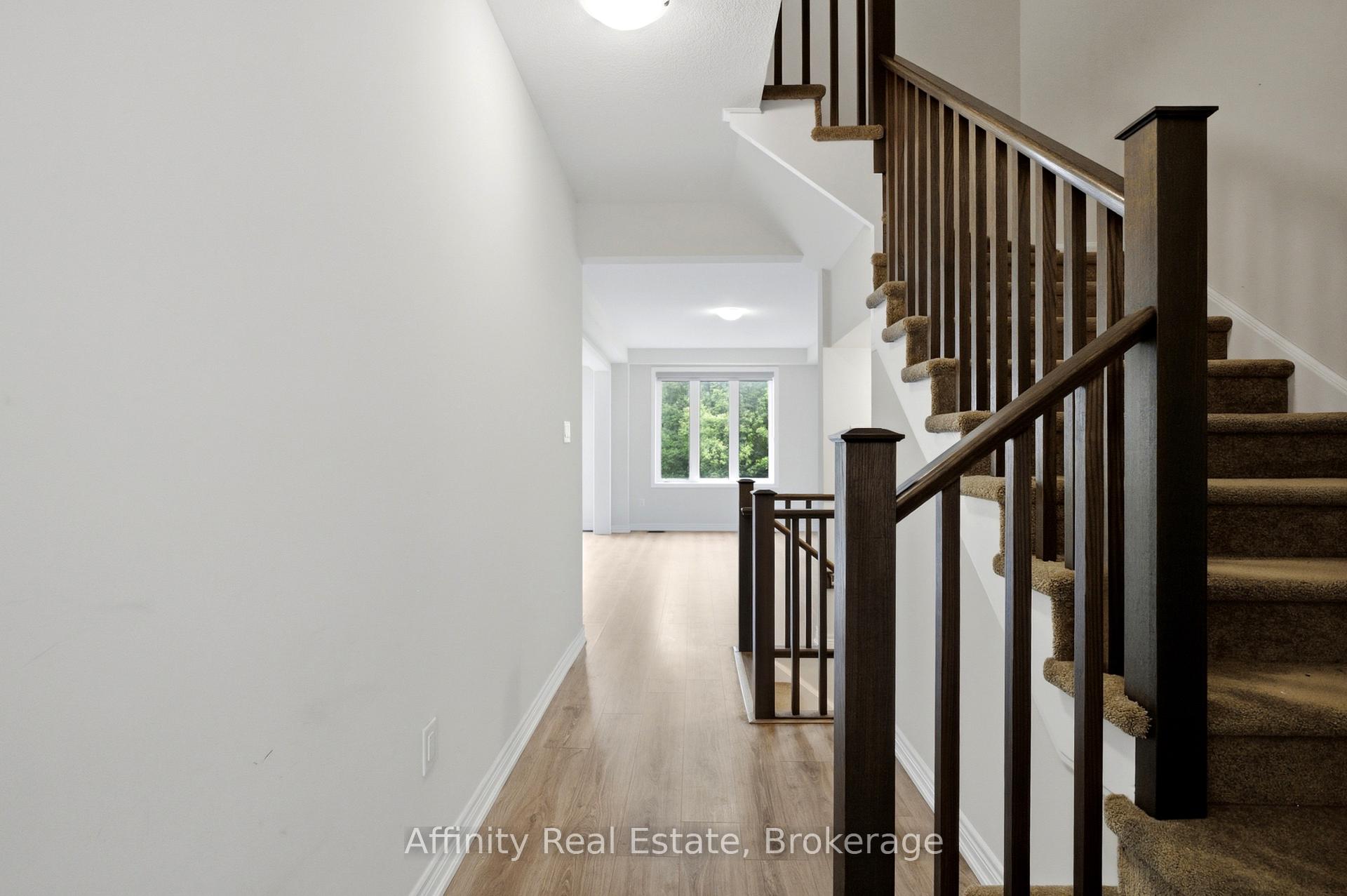 Photo 8 of Unit 32, 10 Birmingham Drive, Cambridge, Hillcrest/Forbes Park — HOMEH