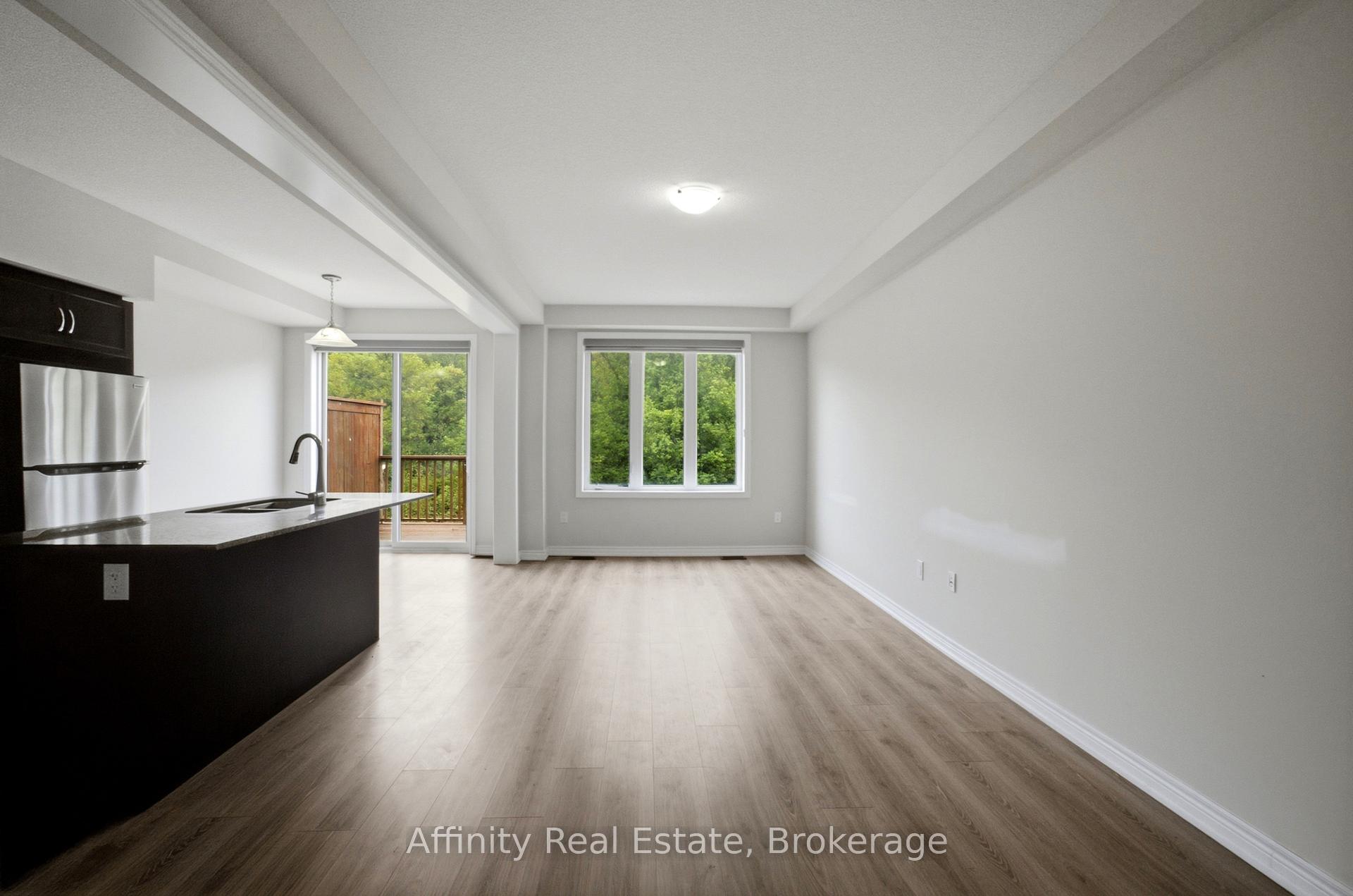 Photo 9 of Unit 32, 10 Birmingham Drive, Cambridge, Hillcrest/Forbes Park — HOMEH
