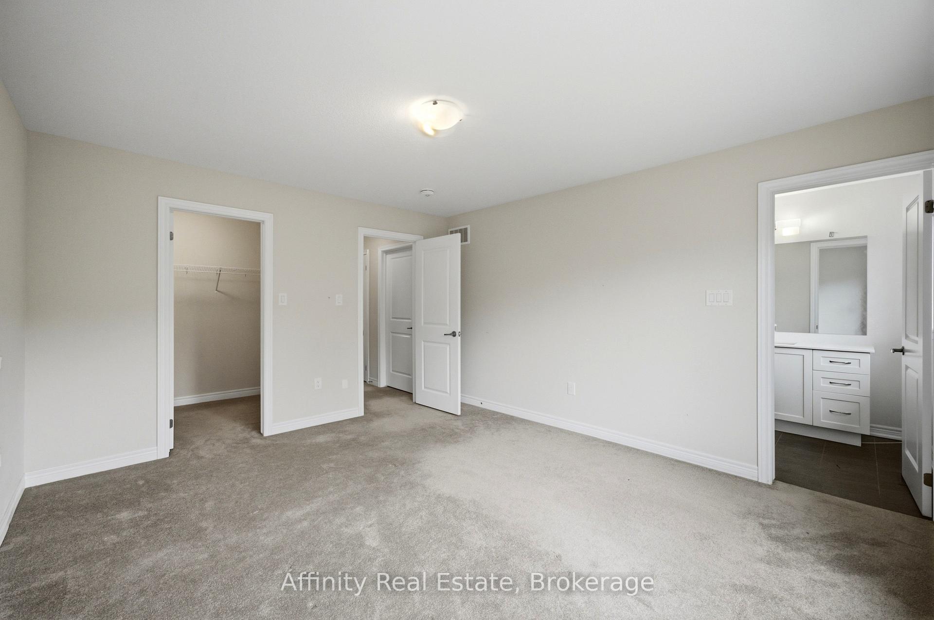 Photo 21 of Unit 32, 10 Birmingham Drive, Cambridge, Hillcrest/Forbes Park — HOMEH