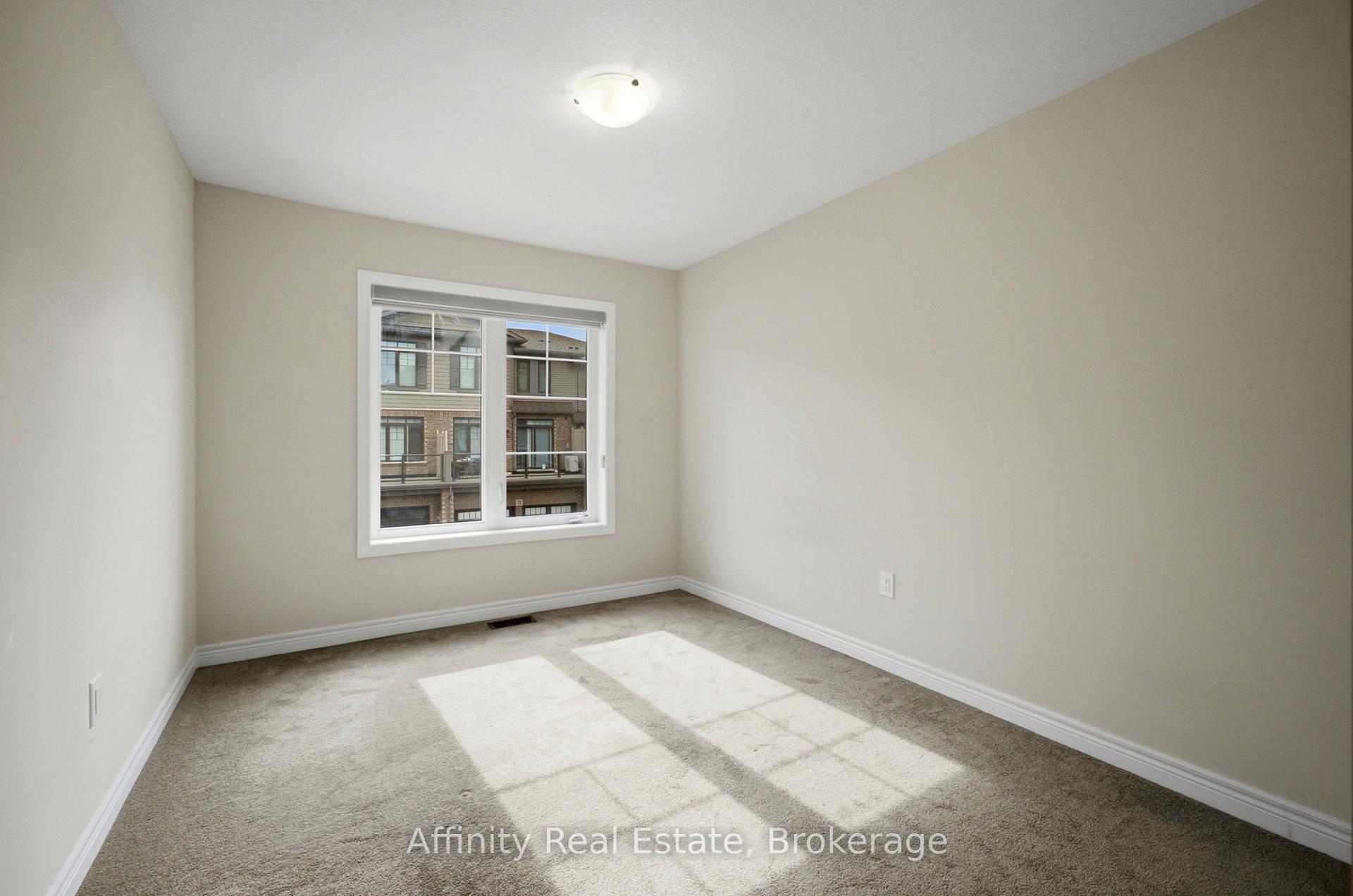 Photo 23 of Unit 32, 10 Birmingham Drive, Cambridge, Hillcrest/Forbes Park — HOMEH